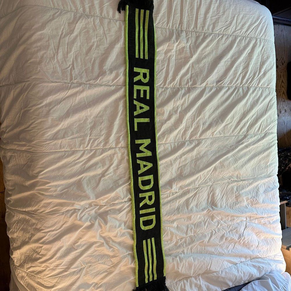 Adidas Adidas Real Madrid Soccer Scarf Size ONE SIZE - 1 Thumbnail