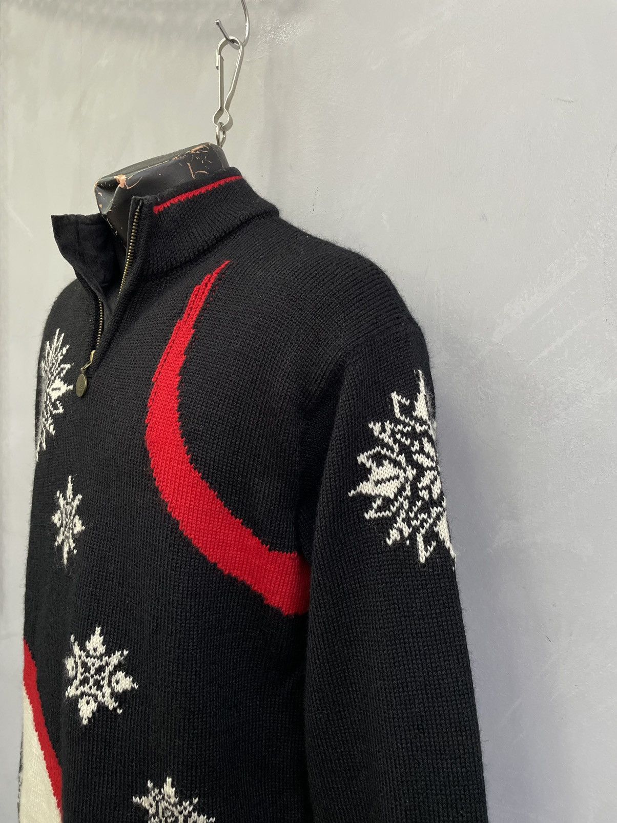 Dale Of Norway Dale of Norway black sweater classic winter style Size US L / EU 52-54 / 3 - 5 Thumbnail