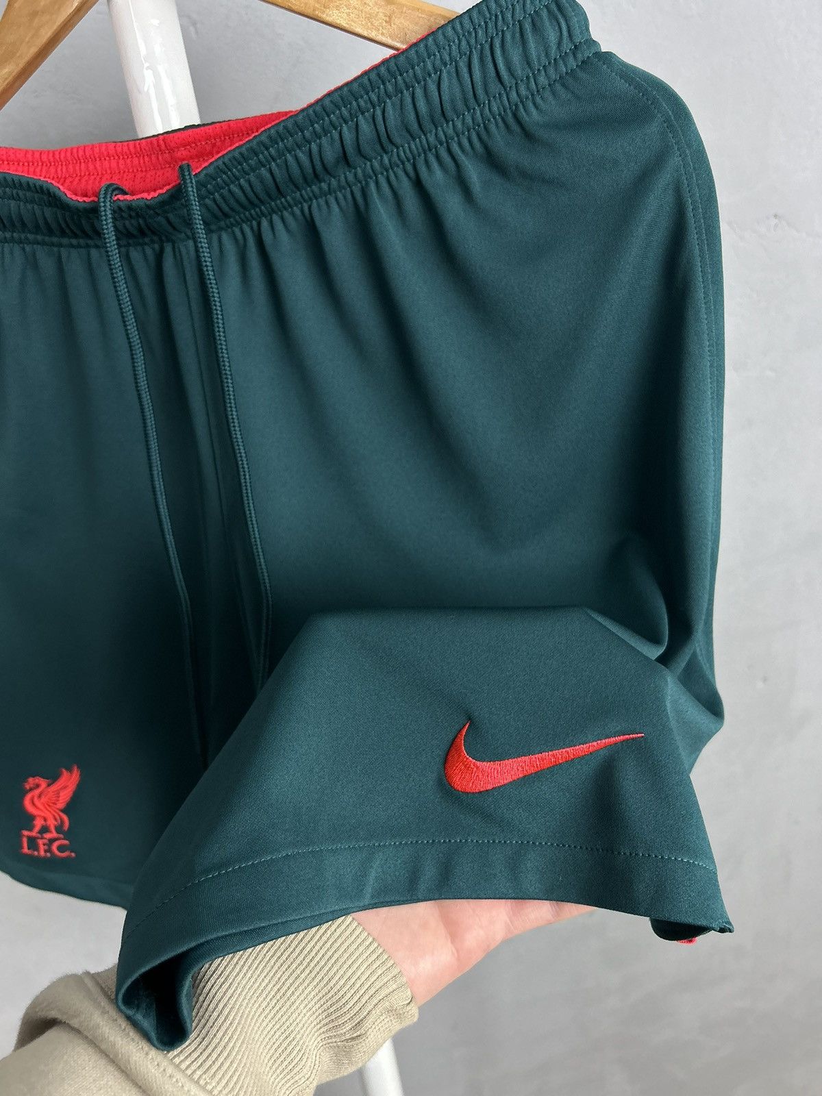 Nike Liverpool Nike 2022-23 Third Shorts Soccer Football jersey Size US 34 / EU 50 - 5 Thumbnail