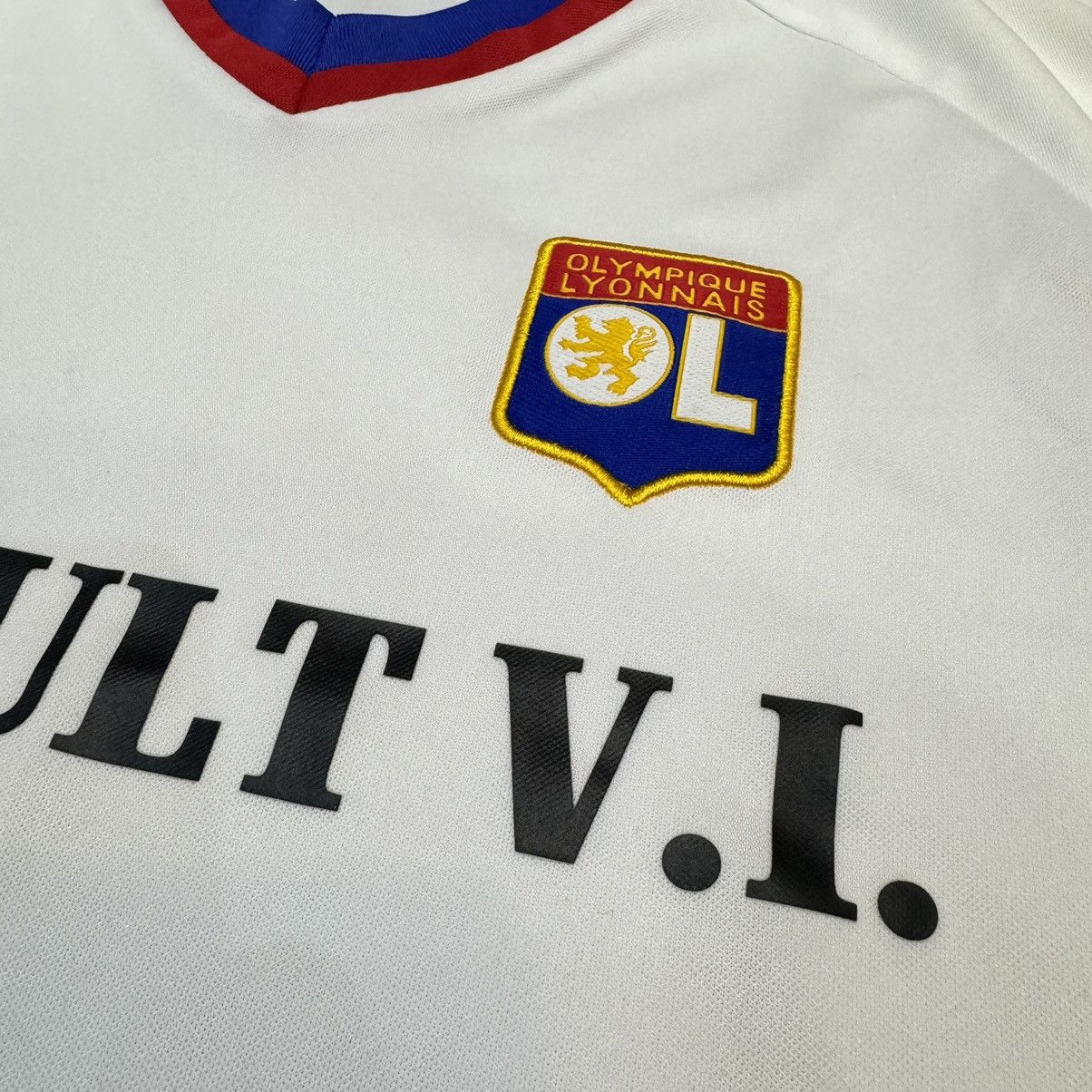 Adidas Olympique Lyonnais 01/02 retro home shirt Size US S / EU 44-46 / 1 - 5 Thumbnail