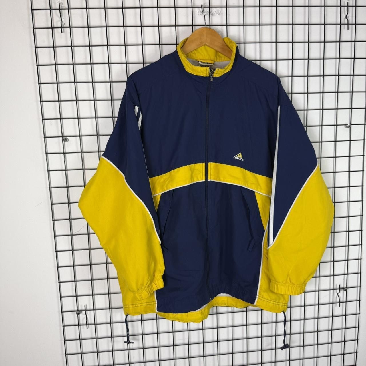 Adidas Adidas Windbreaker Vintage 90s Retro Jacket Size US L / EU 52-54 / 3 - 2 Thumbnail