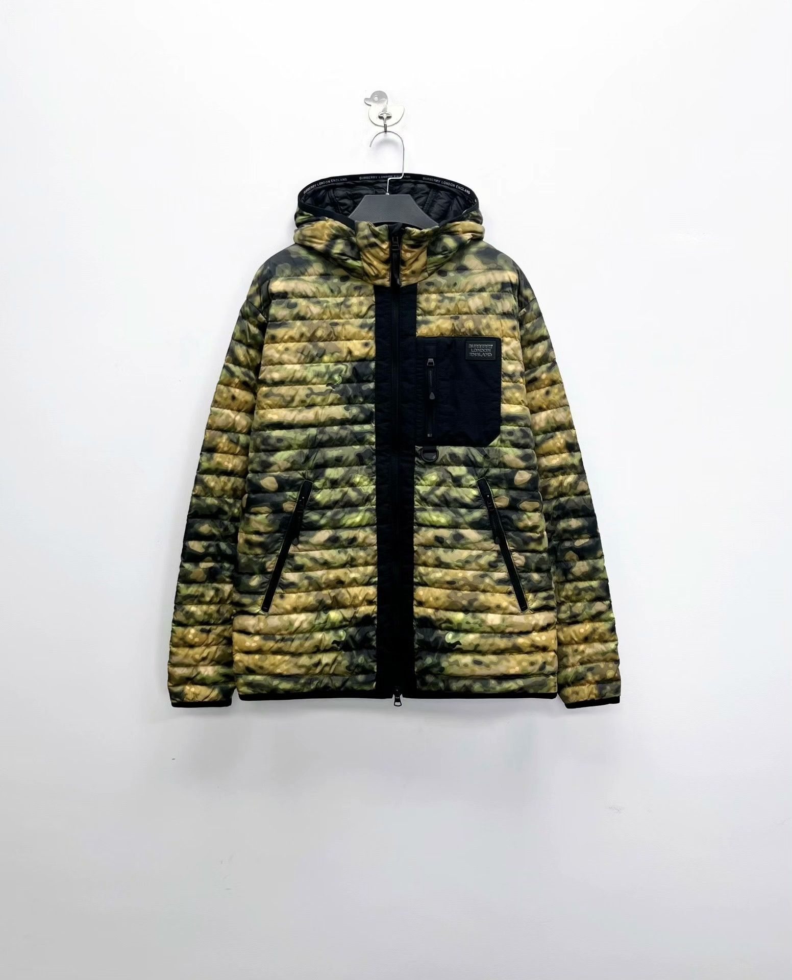 Burberry Burberry Retro Camo Yellow Heavy Coat S Men Size US S / EU 44-46 / 1 - 1 Thumbnail