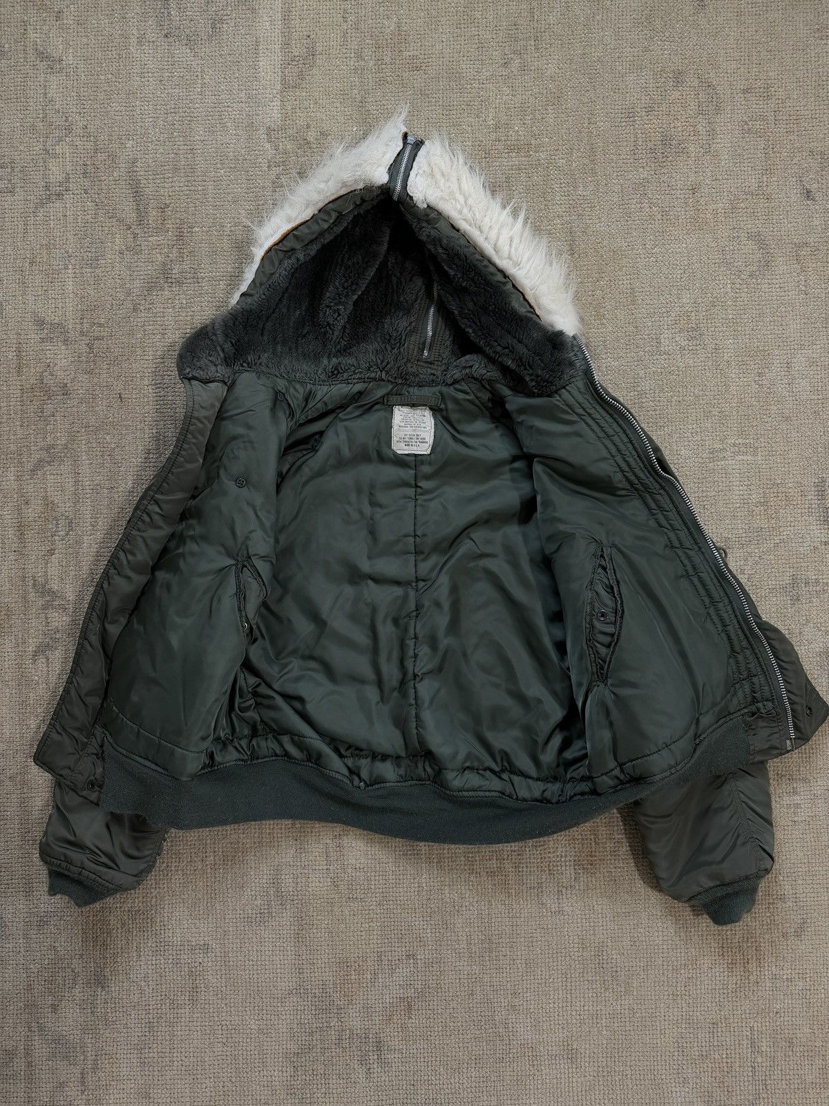Vintage USA Military 70s Vintage N-2B Flying Man's Heavy Jacket Size US XL / EU 56 / 4 - 2 Thumbnail