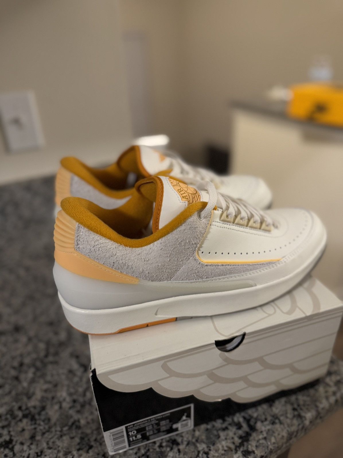 Jordan Brand × Nike Jordan 2 Lowtop Craft Melon (DV9956-118) Size 10 Size US 10 / EU 43 - 5 Thumbnail