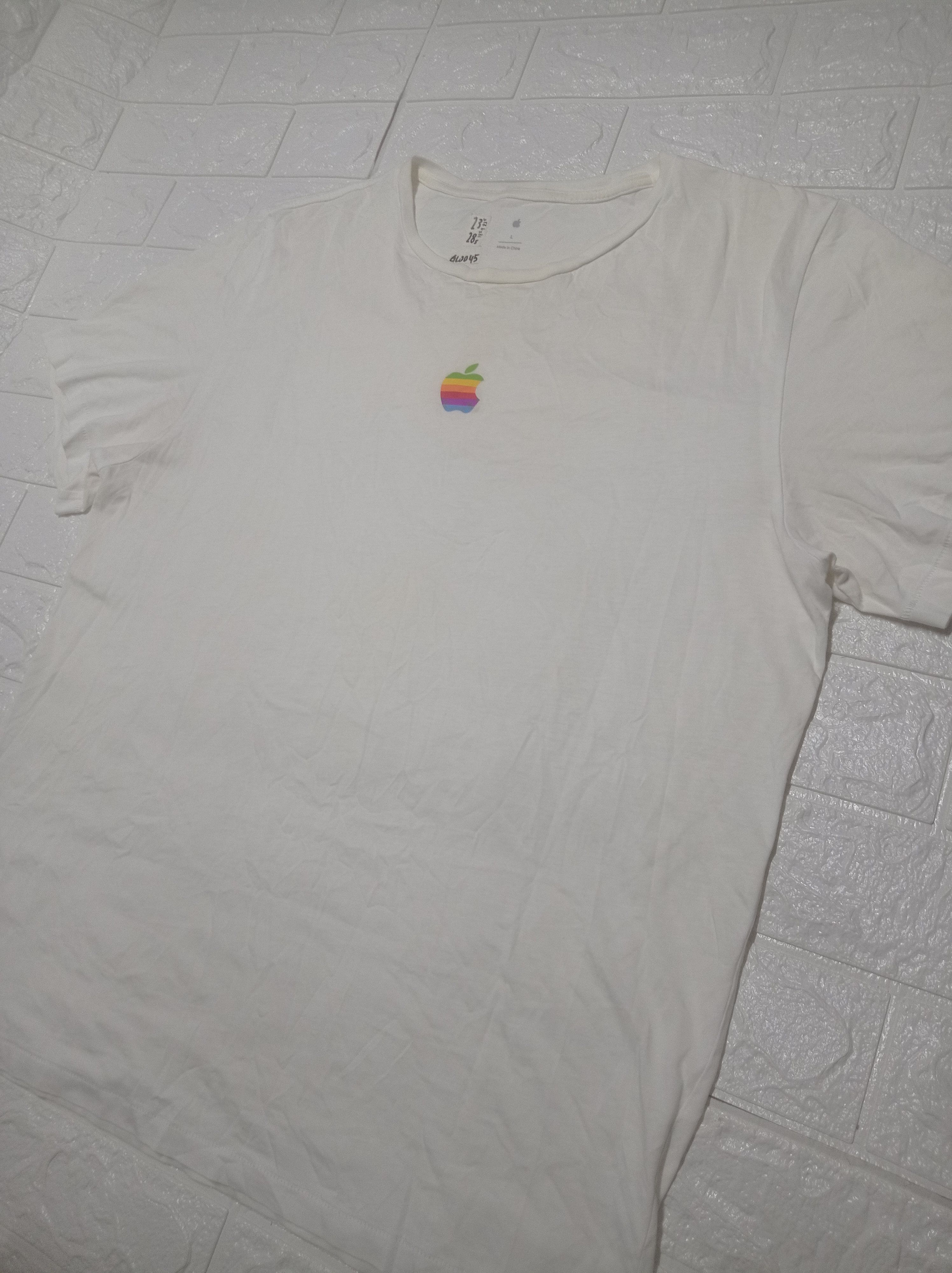 Apple Apple store white tee y2k Size US L / EU 52-54 / 3 - 1 Thumbnail