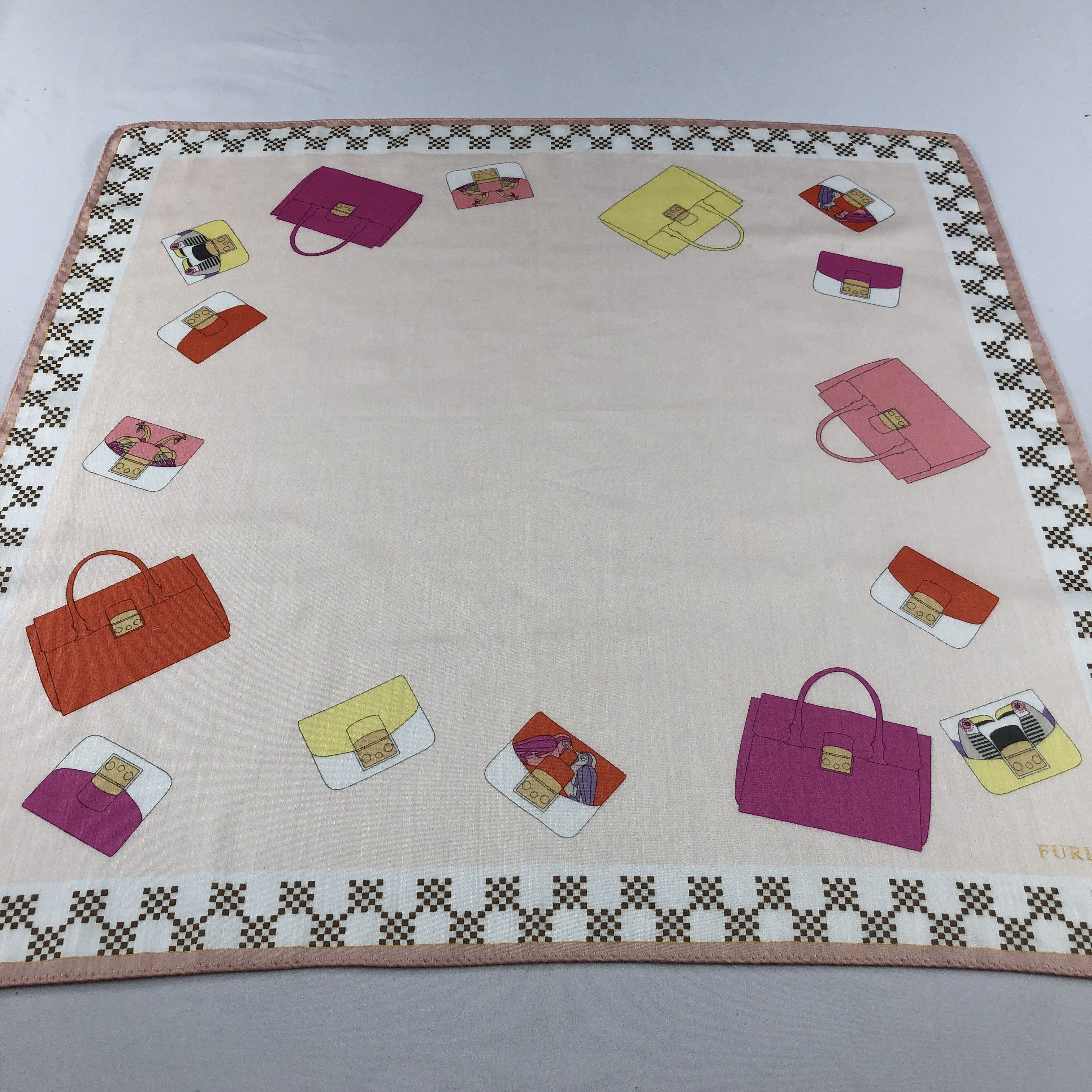 Furla Furla Love Handkerchief Neckerchief Bandana H3050 Size ONE SIZE - 4 Thumbnail