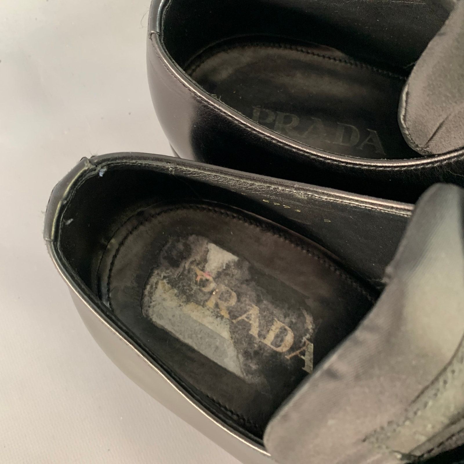 Prada PRADA Size 10 Black Leather Nylon Derby Lace-Up Shoes Size US 10 / EU 43 - 12 Thumbnail