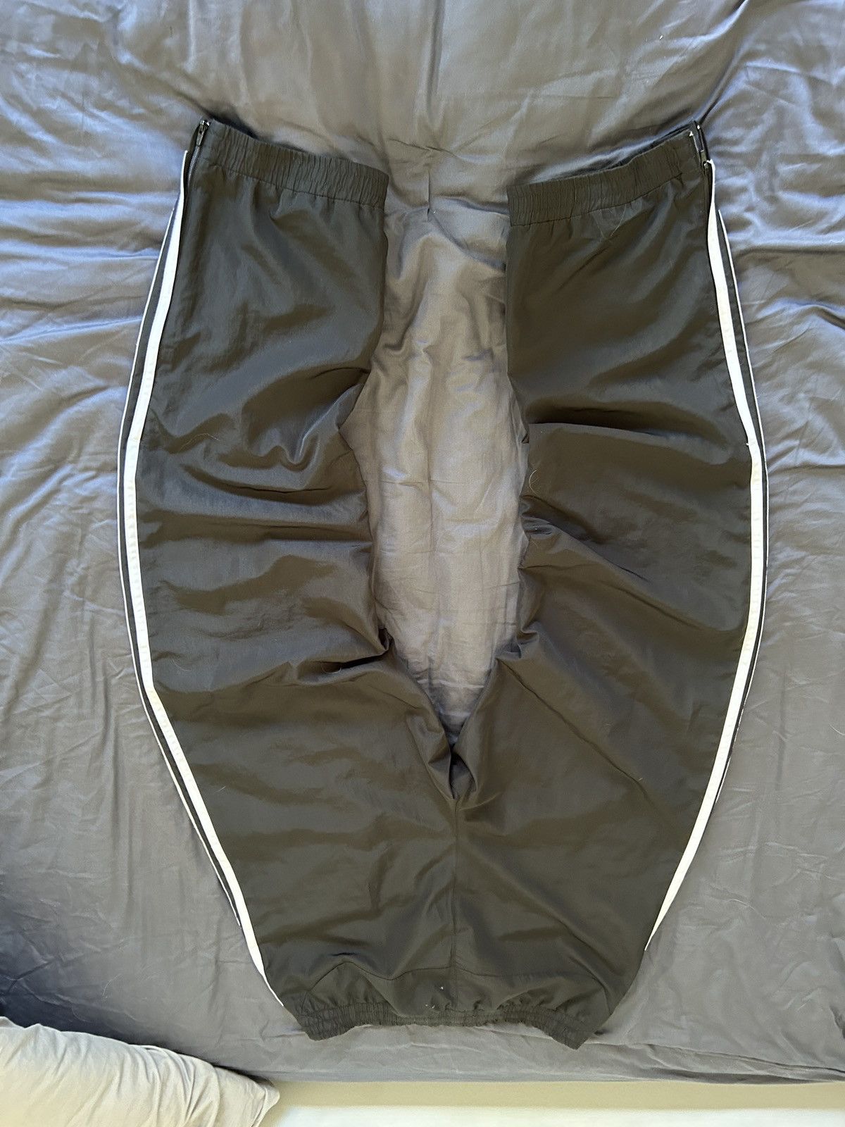 Adidas Vintage Adidas Joggers Size US 30 / EU 46 - 2 Thumbnail