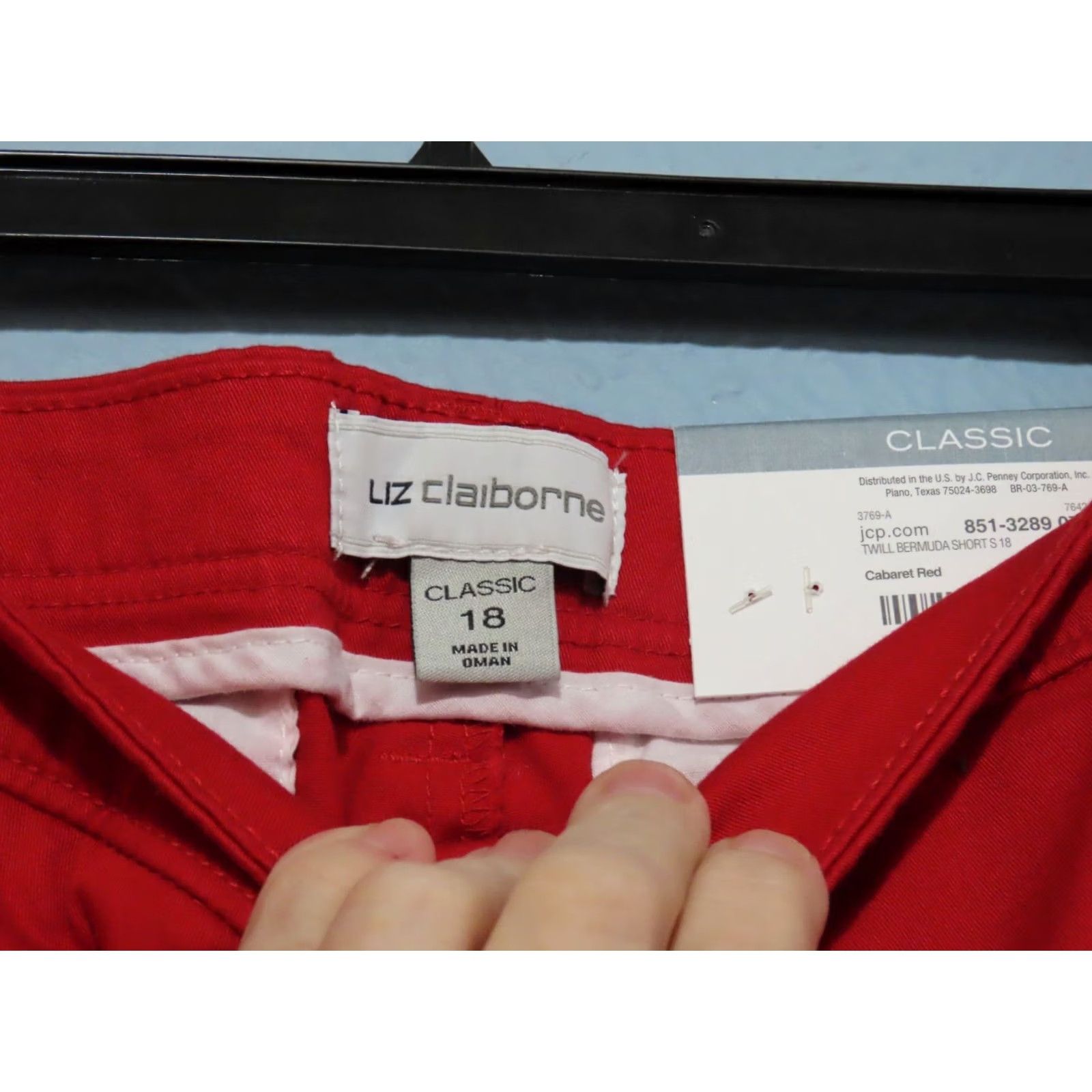 Liz Claiborne Liz Claiborne Bermuda Shorts Red Women's Size 18 NWT Casual Classic 18 Ladies Shorts Size 36" / US 14 / IT 50 - 4 Thumbnail