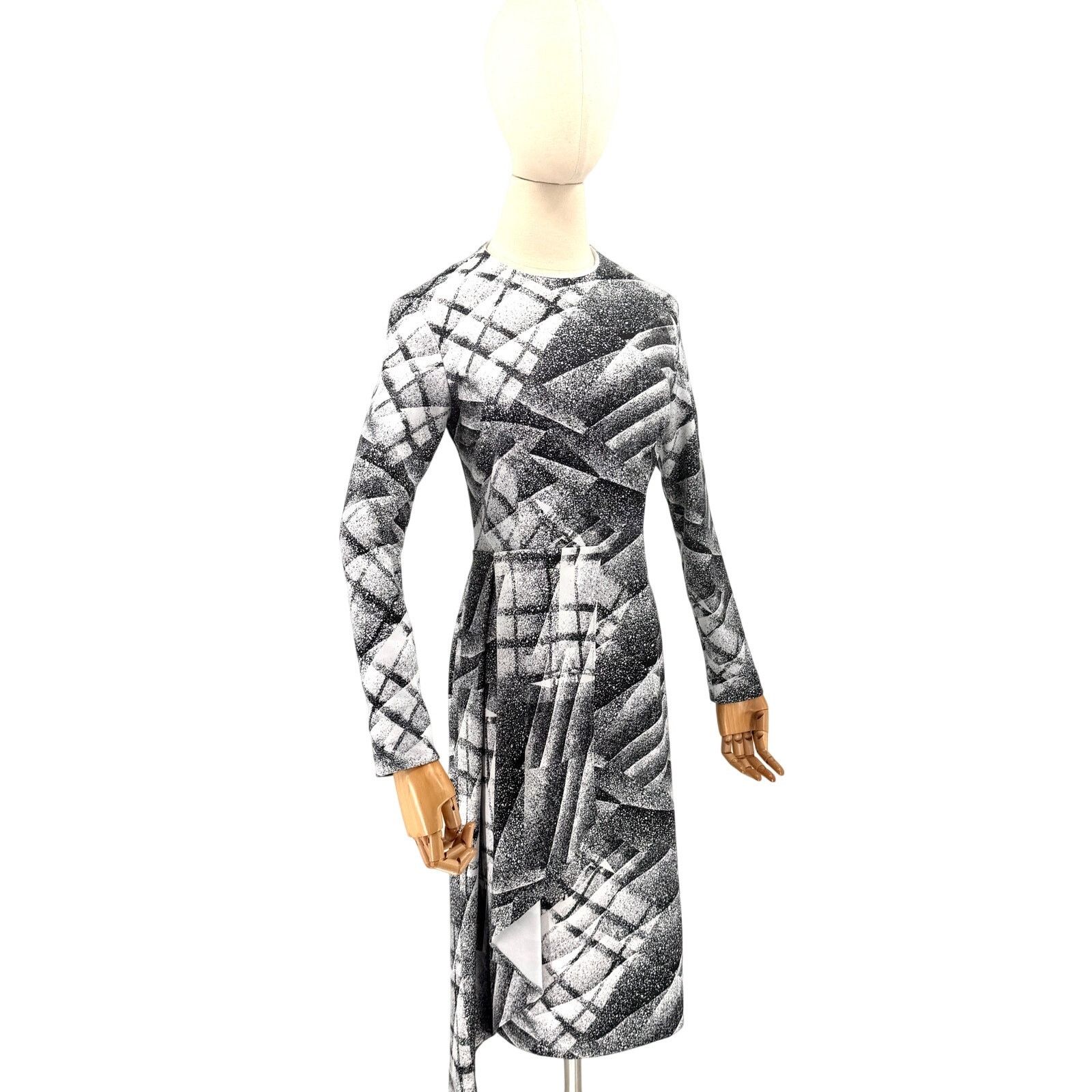 Vintage Vintage 90s Sharrone Black White Graphic Print Midi Dress Size S / US 4 / IT 40 - 1 Thumbnail