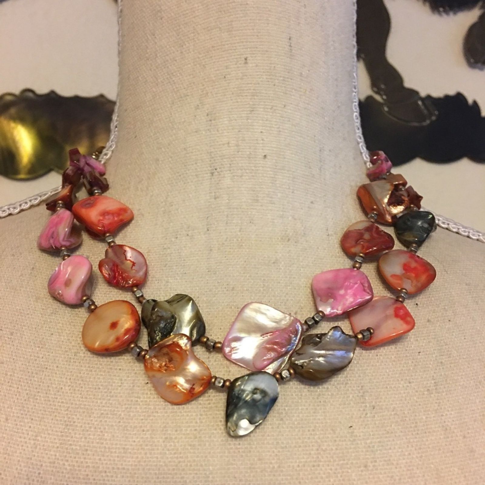 Jewelry Vintage pink abalone shell bead necklace Size ONE SIZE - 1 Thumbnail