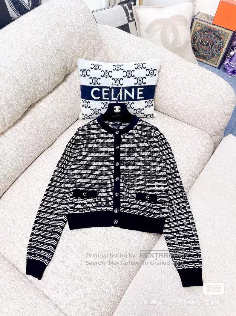 Chanel Chanel Striped round-neck long-sleeved knitted cardigan co Size XS / US 0-2 / IT 36-38 - 1 Thumbnail
