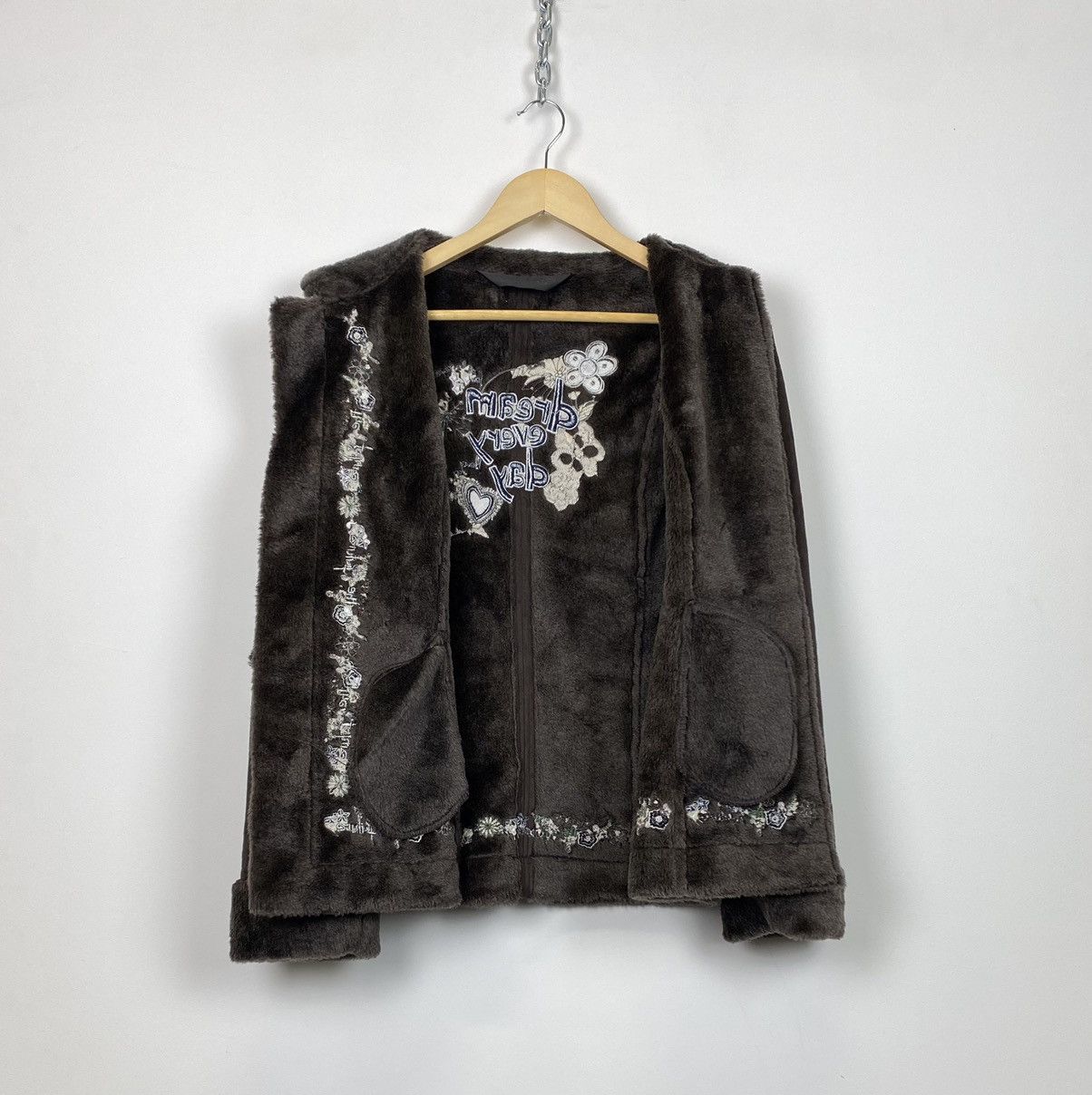 Desigual Vintage Y2K Desigual Faux Fur Brown Short Coat Jacket Floral Size M / US 6-8 / IT 42-44 - 6 Thumbnail