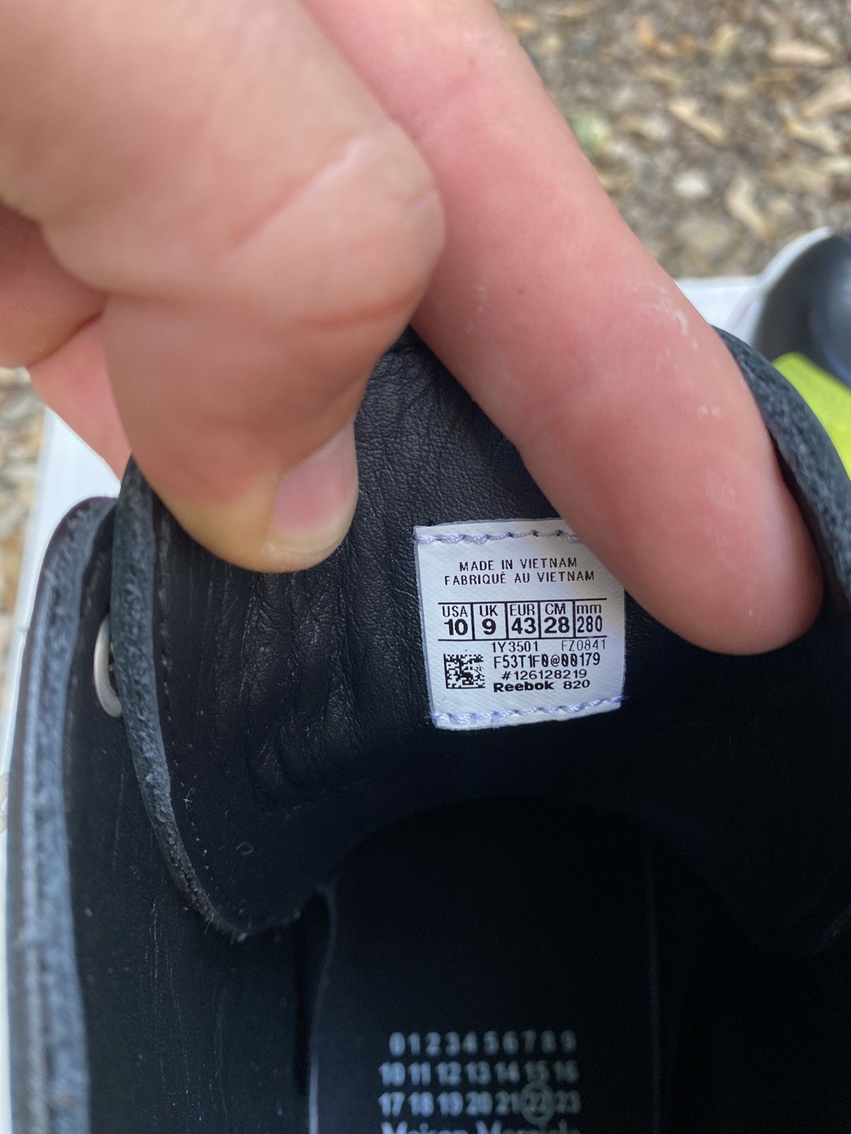 Maison Margiela Maison Margiela x Reebok Tabi Insta Pump Sneakers Size US 10 / EU 43 - 10 Thumbnail
