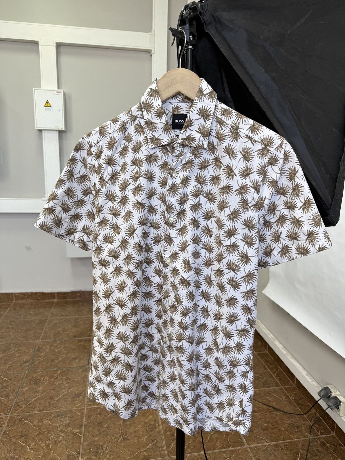 Hugo Boss Hugo Boss Rash Button Shirt Regular Fit Rare Retro Hype Y2K Size US M / EU 48-50 / 2 - 1 Thumbnail