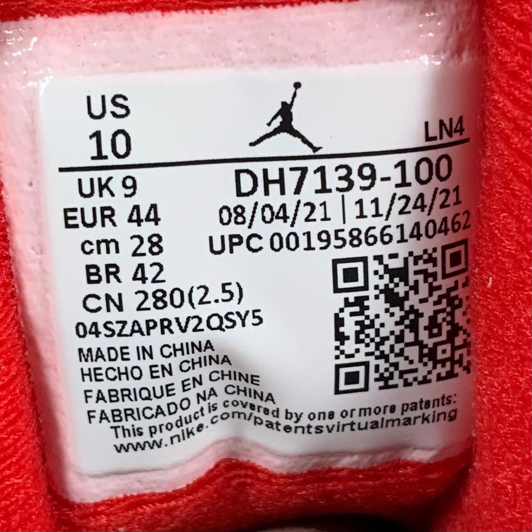 Jordan Brand Air Jordan 3 Retro SE Muslin University Red Sneakers Size 10 Size US 10 / EU 43 - 7 Thumbnail