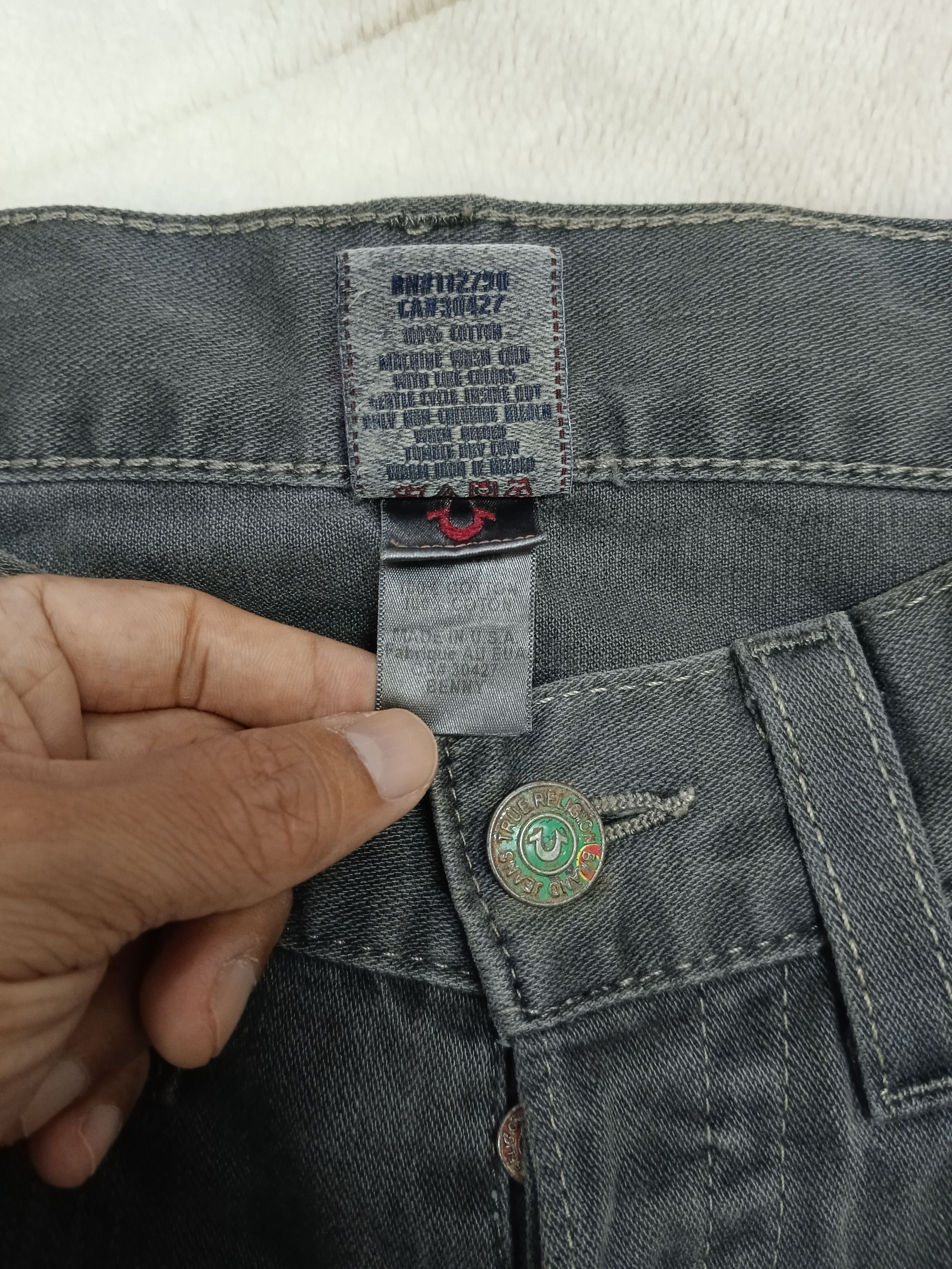 True Religion DiSTRESSED TRUE RELIGION BLACK DENIM PANTS Size US 31 - 9 Thumbnail