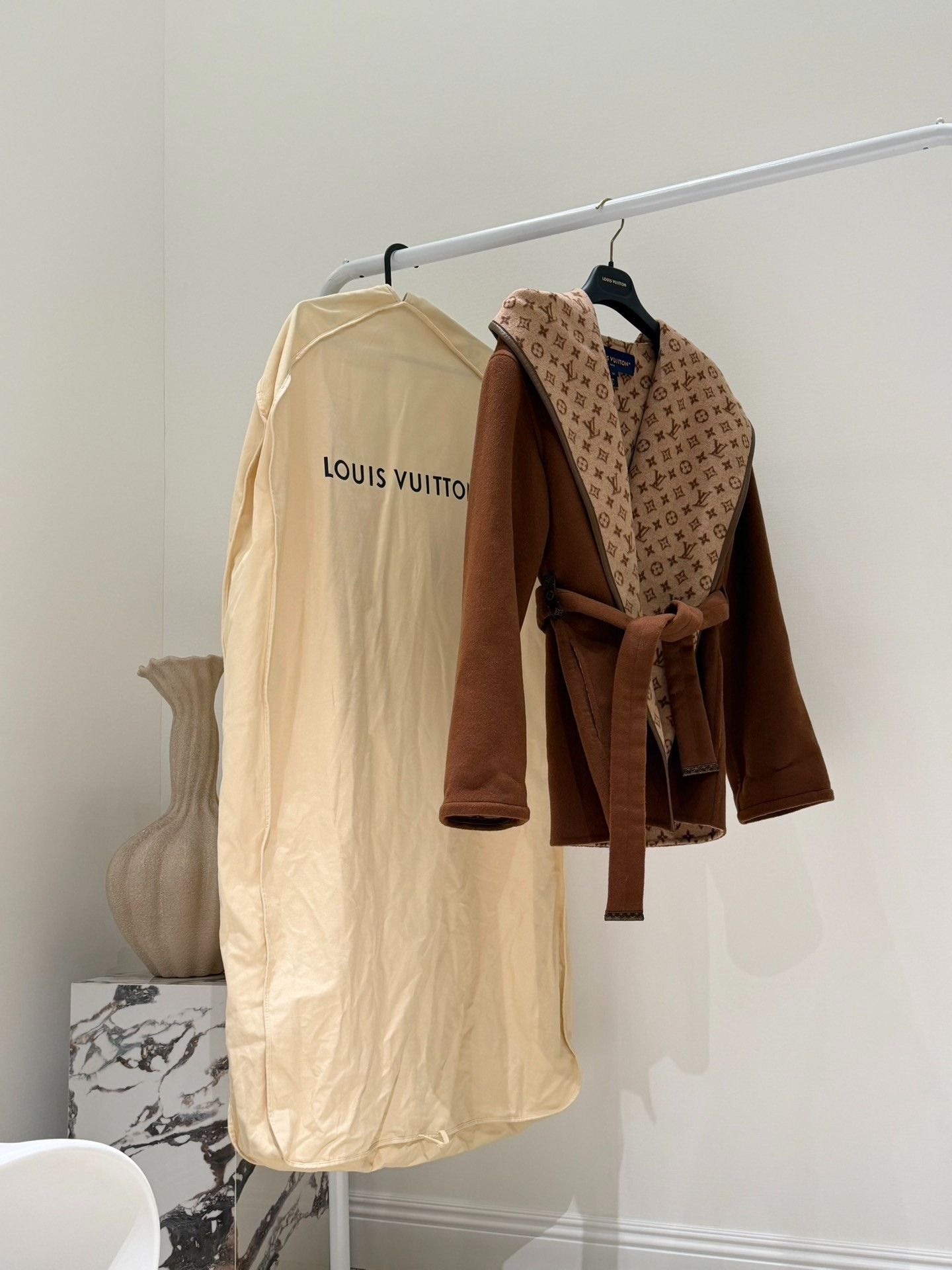 Louis Vuitton Louis Vuitton Classic Wool Coat Size XXS / US 00 / IT 34 - 1 Thumbnail