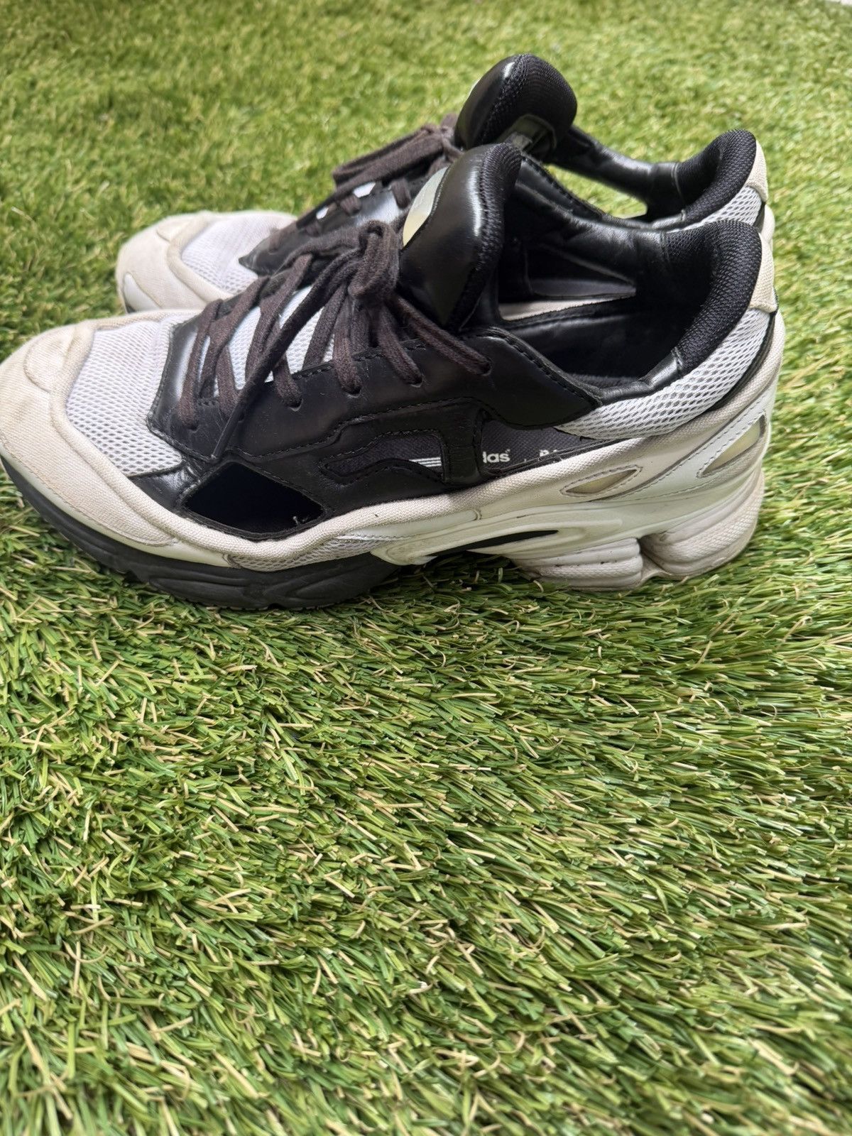 Raf Simons adidas x Raf Simons Ozweego 2 Size US 10 / EU 43 - 6 Thumbnail