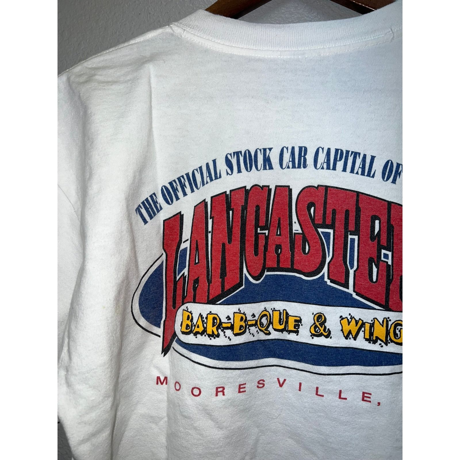 Gildan Vintage Mooresville Shirt Lancaster BBQ Barbeque Wings Tee M Size US M / EU 48-50 / 2 - 6 Thumbnail
