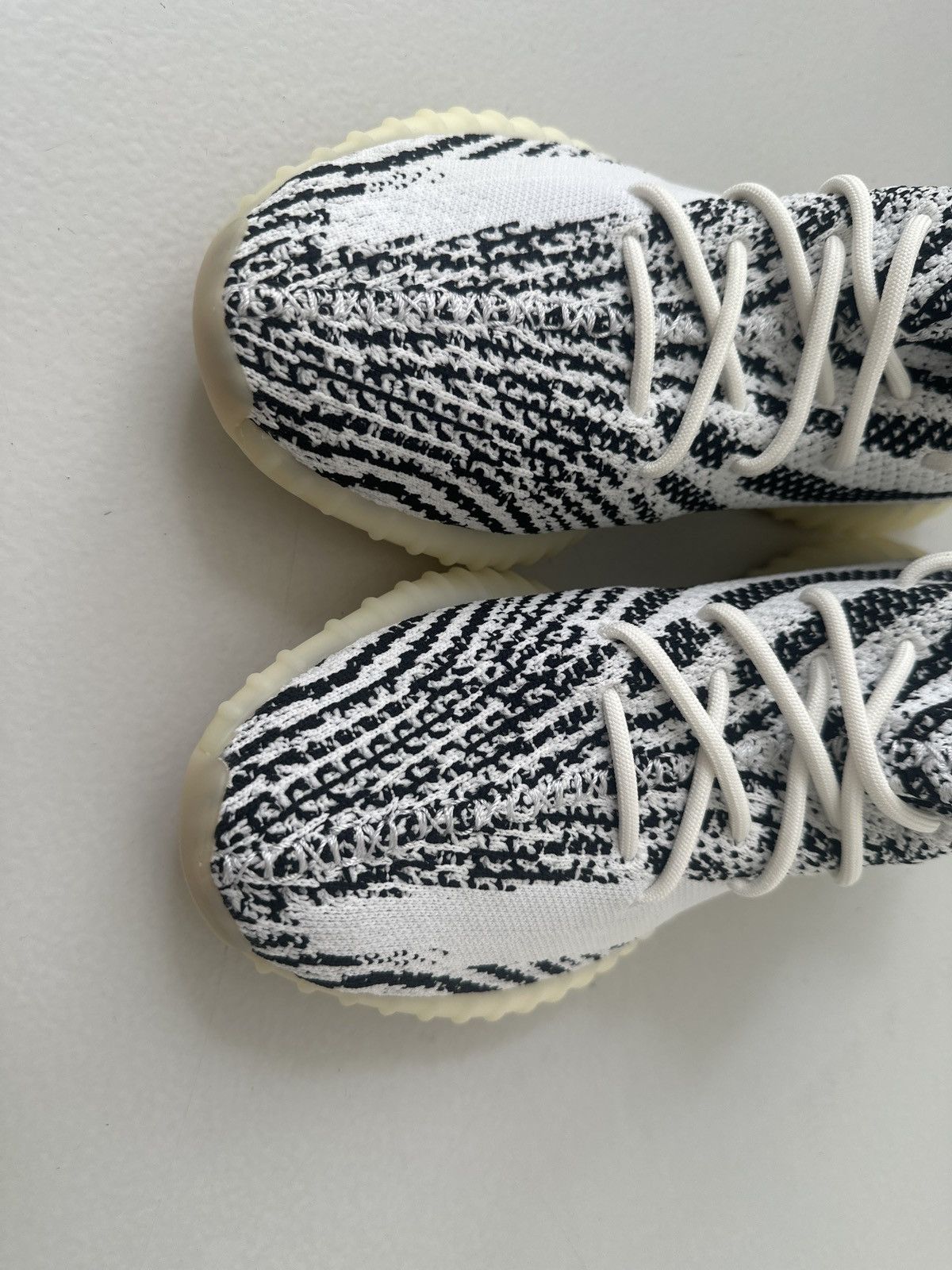 Adidas × Yeezy Yeezy boost 350 V2 brand new Size US 9 / EU 42 - 9 Thumbnail