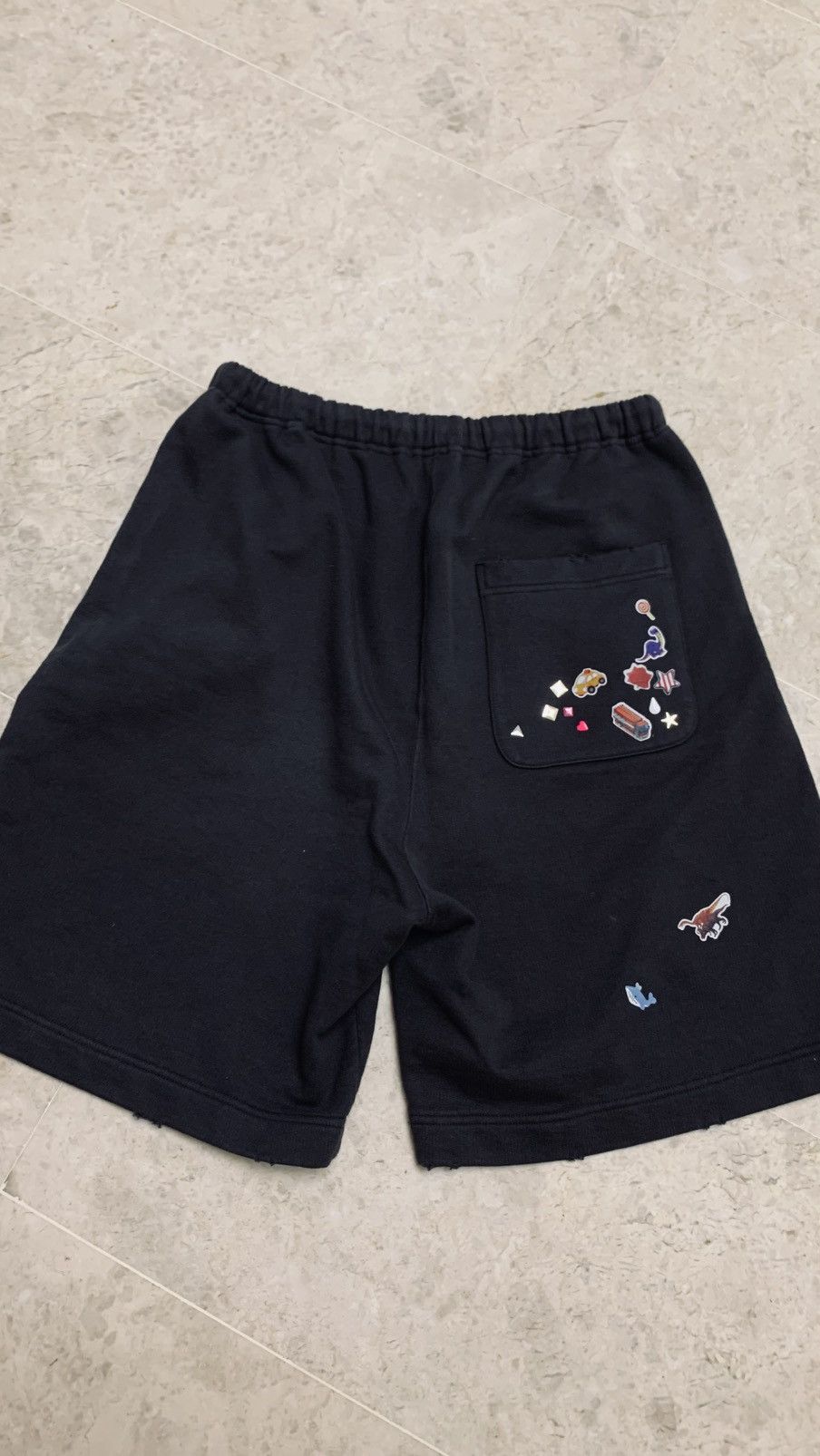 Maison MIHARA YASUHIRO Maison Miharayasuhiro sticker shorts Size US 36 / EU 52 - 2 Thumbnail
