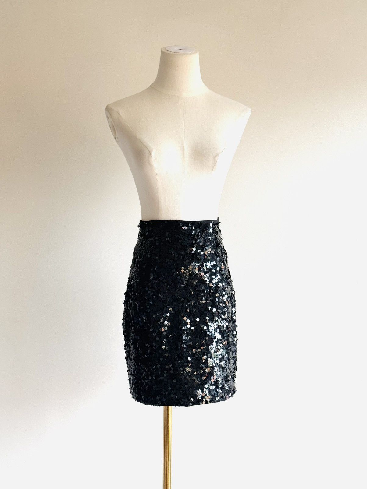 Vivienne Tam Vintage Vivienne Tam east wind code sequin mini skirt sz 2 Size 26" / US 2 / IT 38 - 1 Thumbnail