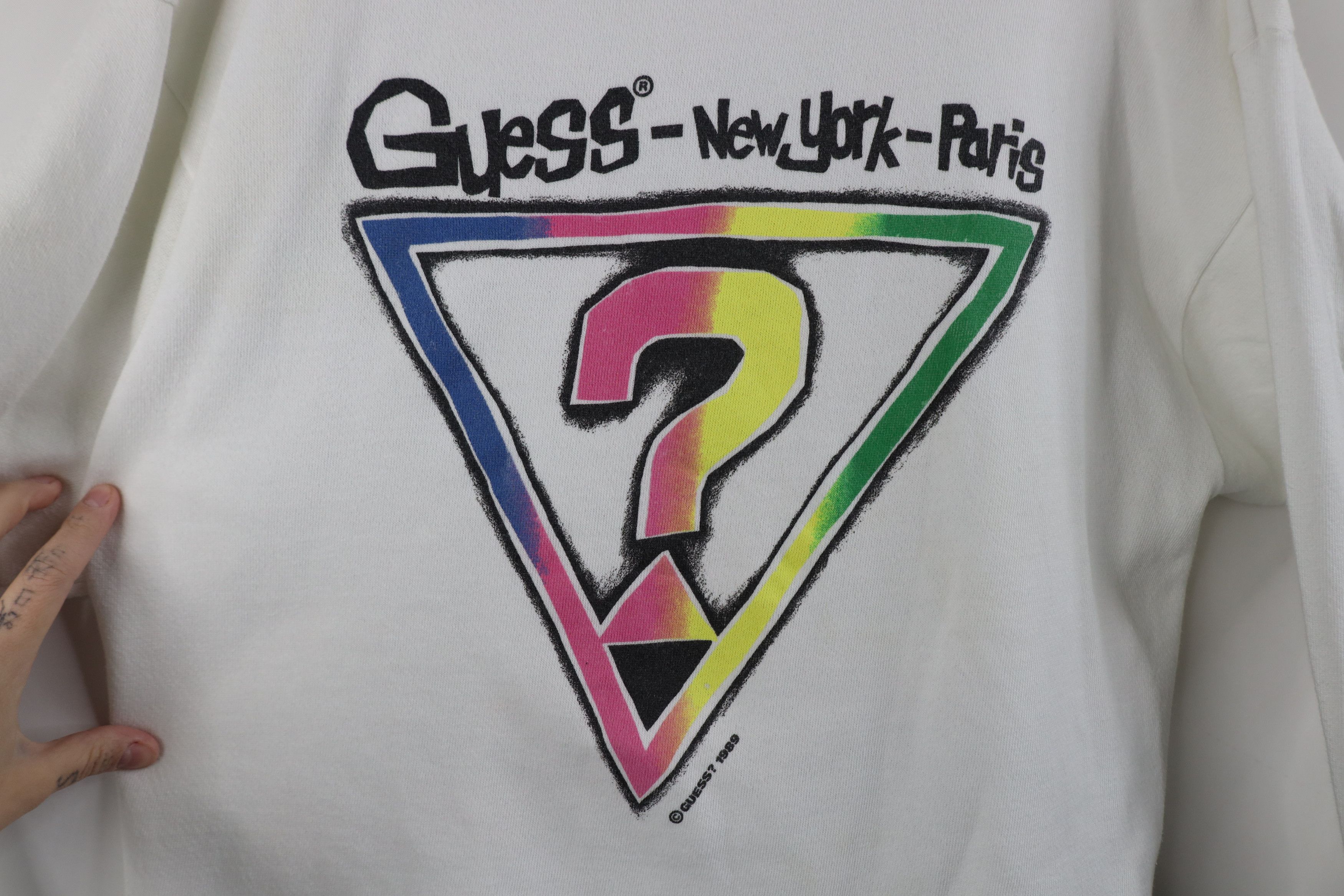 Guess × Vintage Vintage 80s Guess Rainbow Crewneck Sweatshirt White USA Size ONE SIZE - 4 Thumbnail