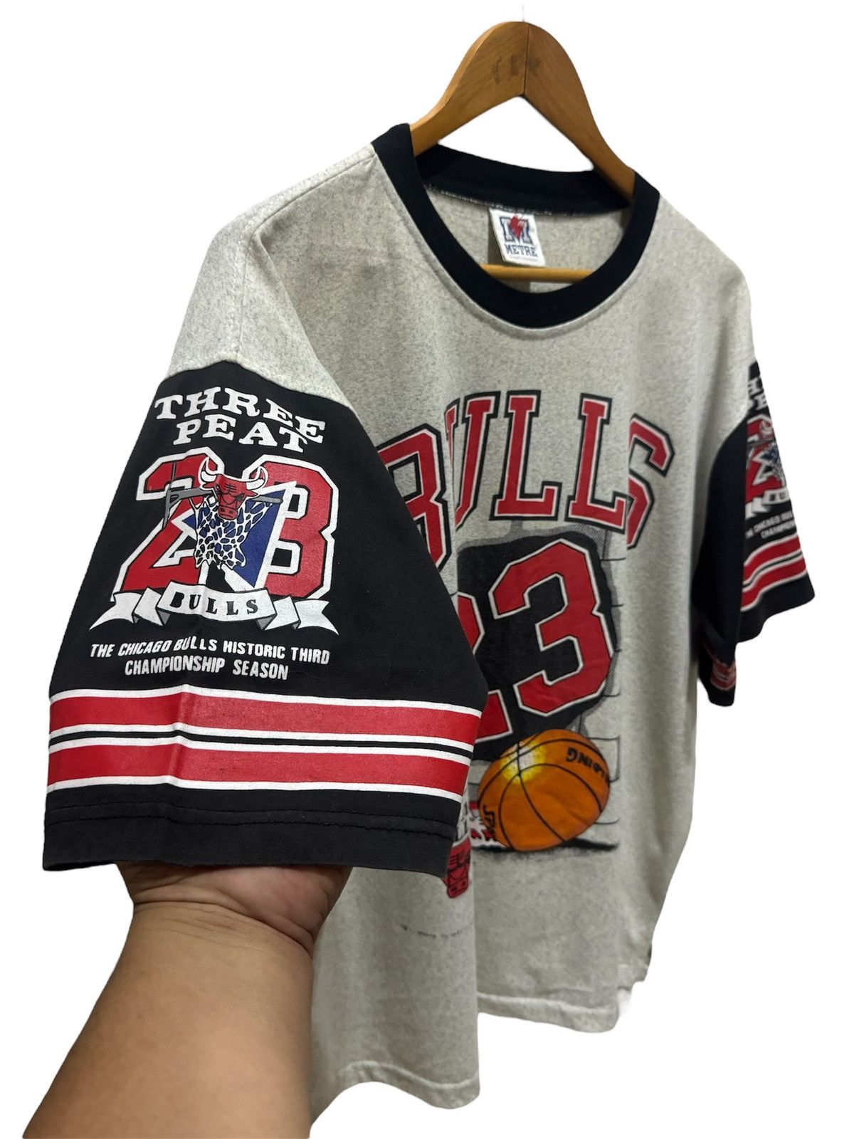 NBA × Vintage Vintage 90’s Chicago Bull Tee Size US L / EU 52-54 / 3 - 4 Thumbnail