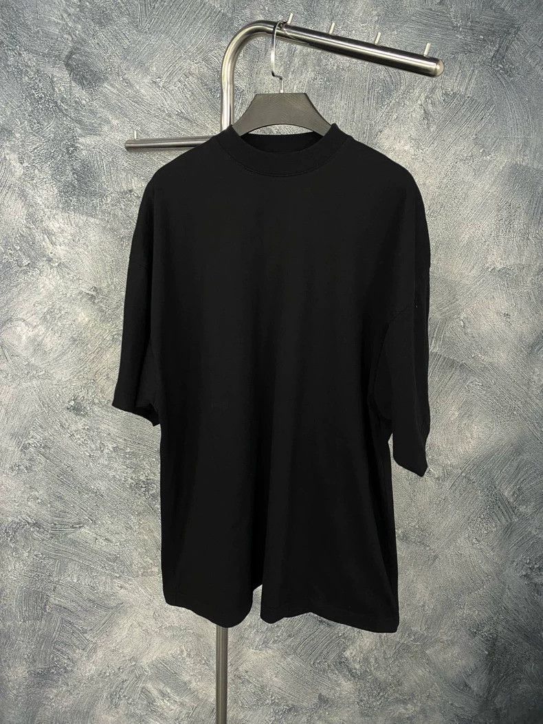 Balenciaga Balenciaga Black round neck short sleeve Size US M / EU 48-50 / 2 - 1 Thumbnail