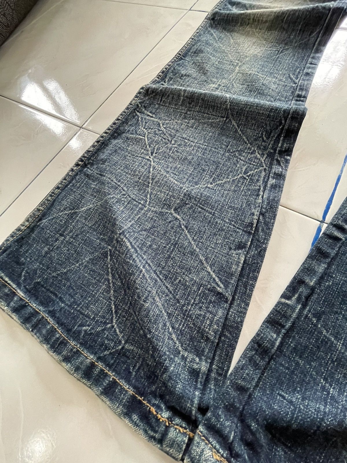 Japanese Brand × Le Grande Bleu (L.G.B.) × Tornado Mart Toto Japan Claws Mark Honeycomb Flare Low Rise Jeans Size US 32 / EU 48 - 8 Thumbnail