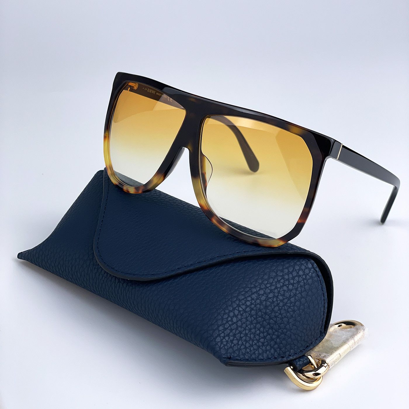 Loewe NEW Loewe LW40001F FILIPA 56E Shield Women Sunglasses Size ONE SIZE - 1 Thumbnail