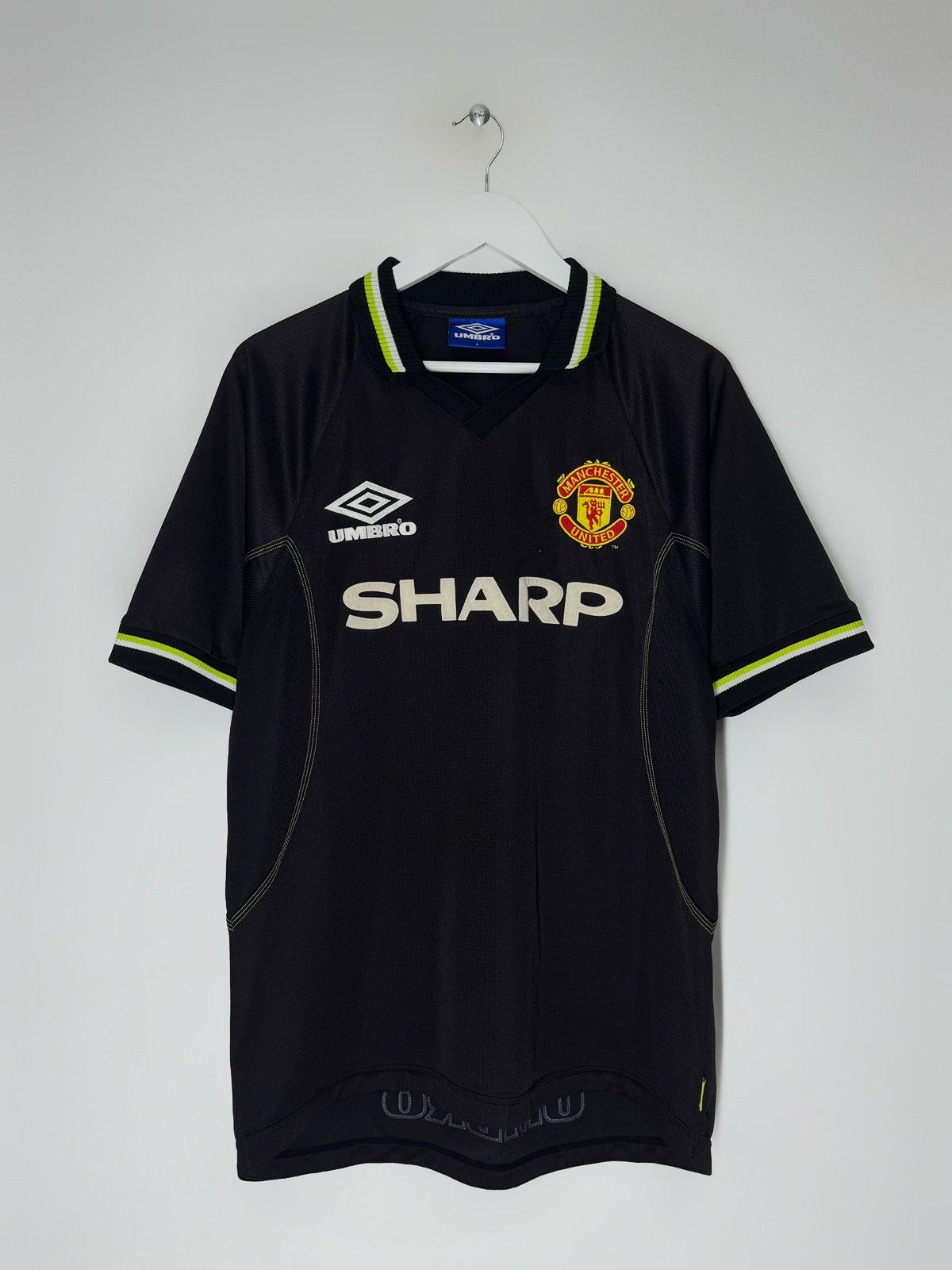 Umbro Umbro Manchester United 1998/99 Third Soccer Jersey Size US L / EU 52-54 / 3 - 1 Thumbnail