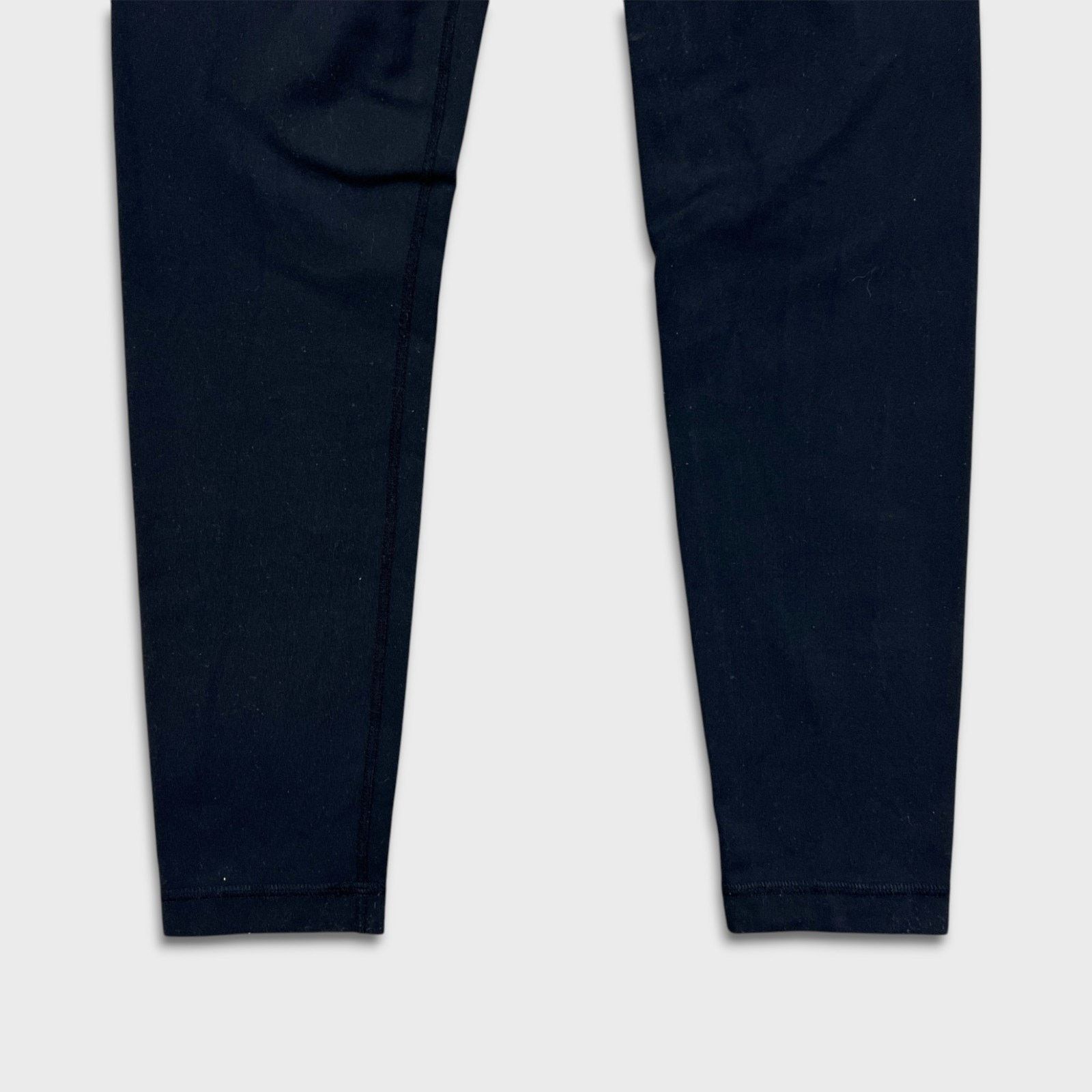 Lululemon Lululemon Wunder Under Low Rise Tight 25" Yoga Leggings Size 28" / US 6 / IT 42 - 3 Thumbnail
