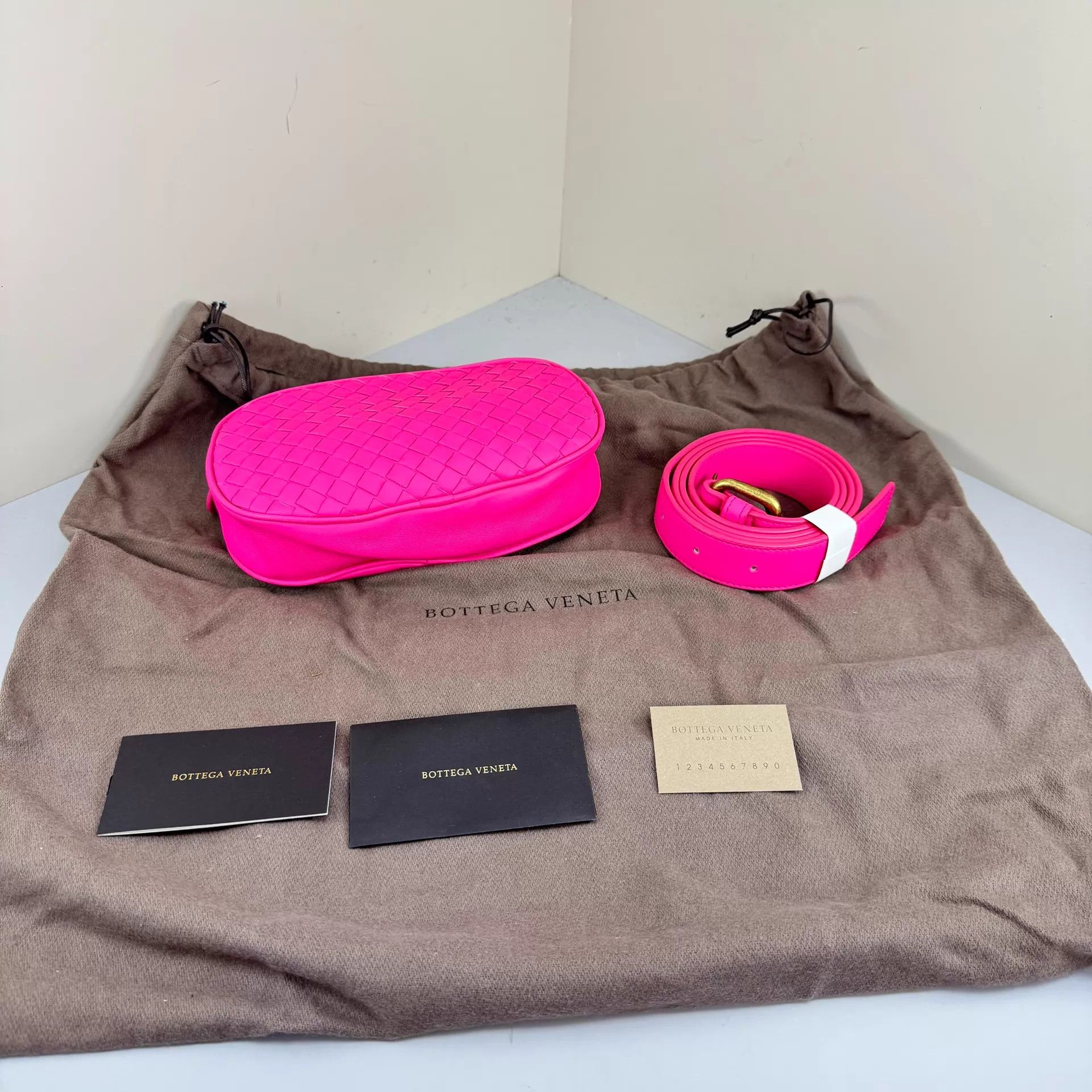 Bottega Veneta Bottega Veneta Woven Leather Waist Bag Onesize New Size ONE SIZE - 1 Thumbnail