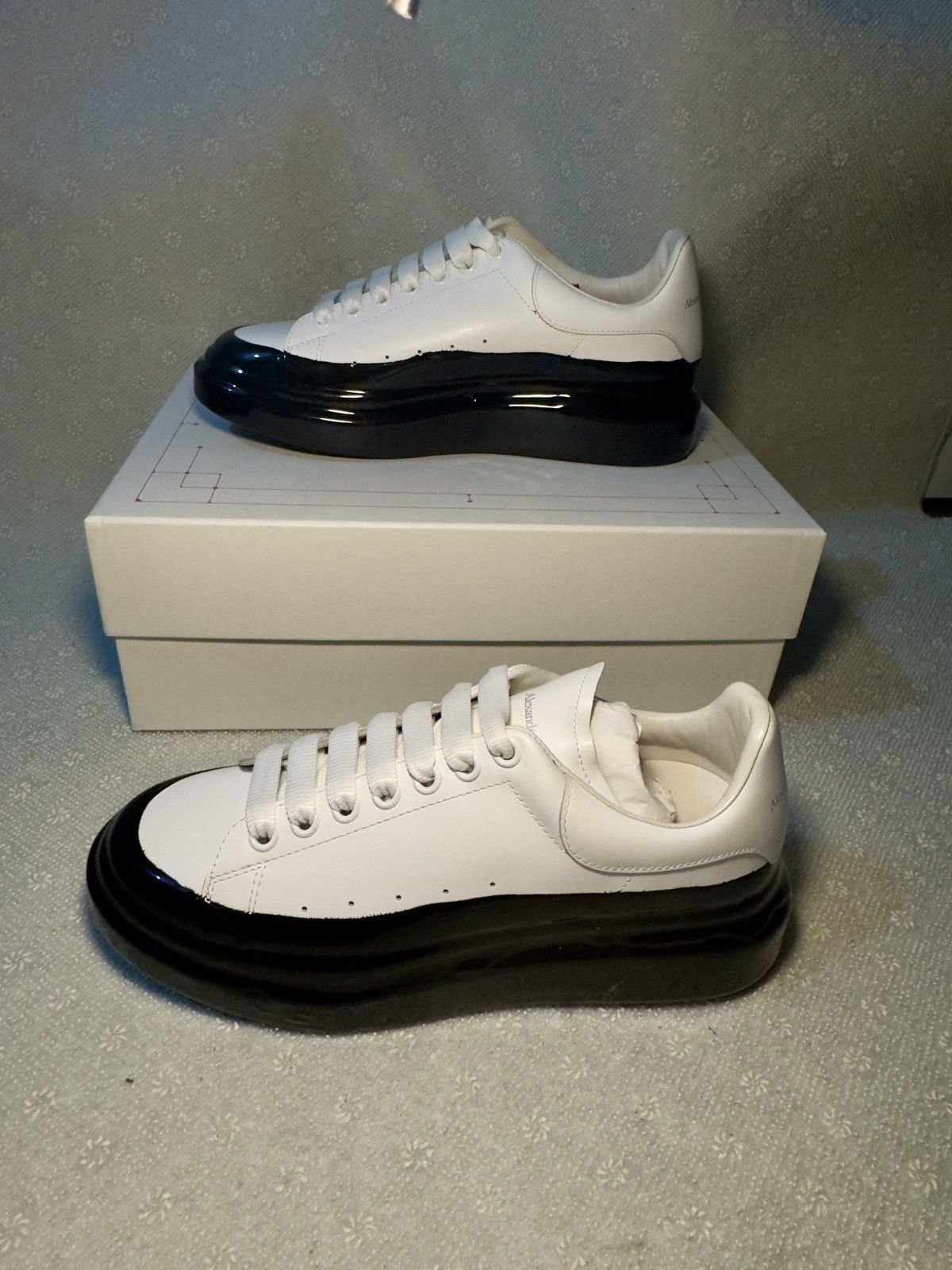 Alexander McQueen Sneakers Alexander McQueen new Size US 8 / EU 41 - 1 Thumbnail