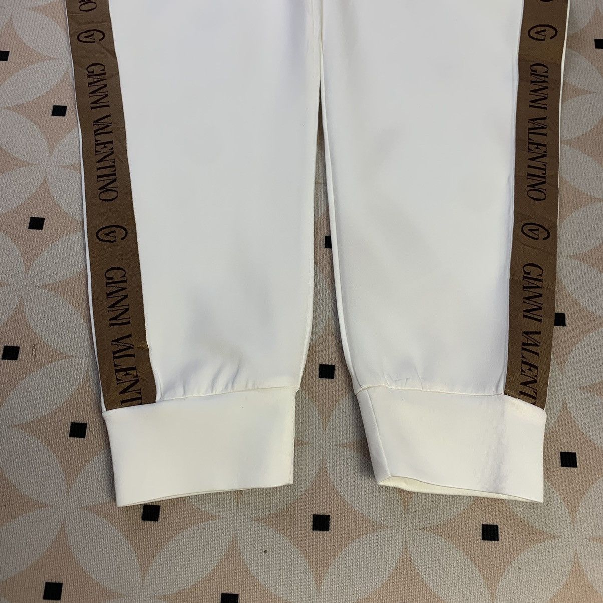 Gianni Valentino Vintage Gianni Valentino Joggers Pants Side Tape Size US 30 / EU 46 - 6 Thumbnail