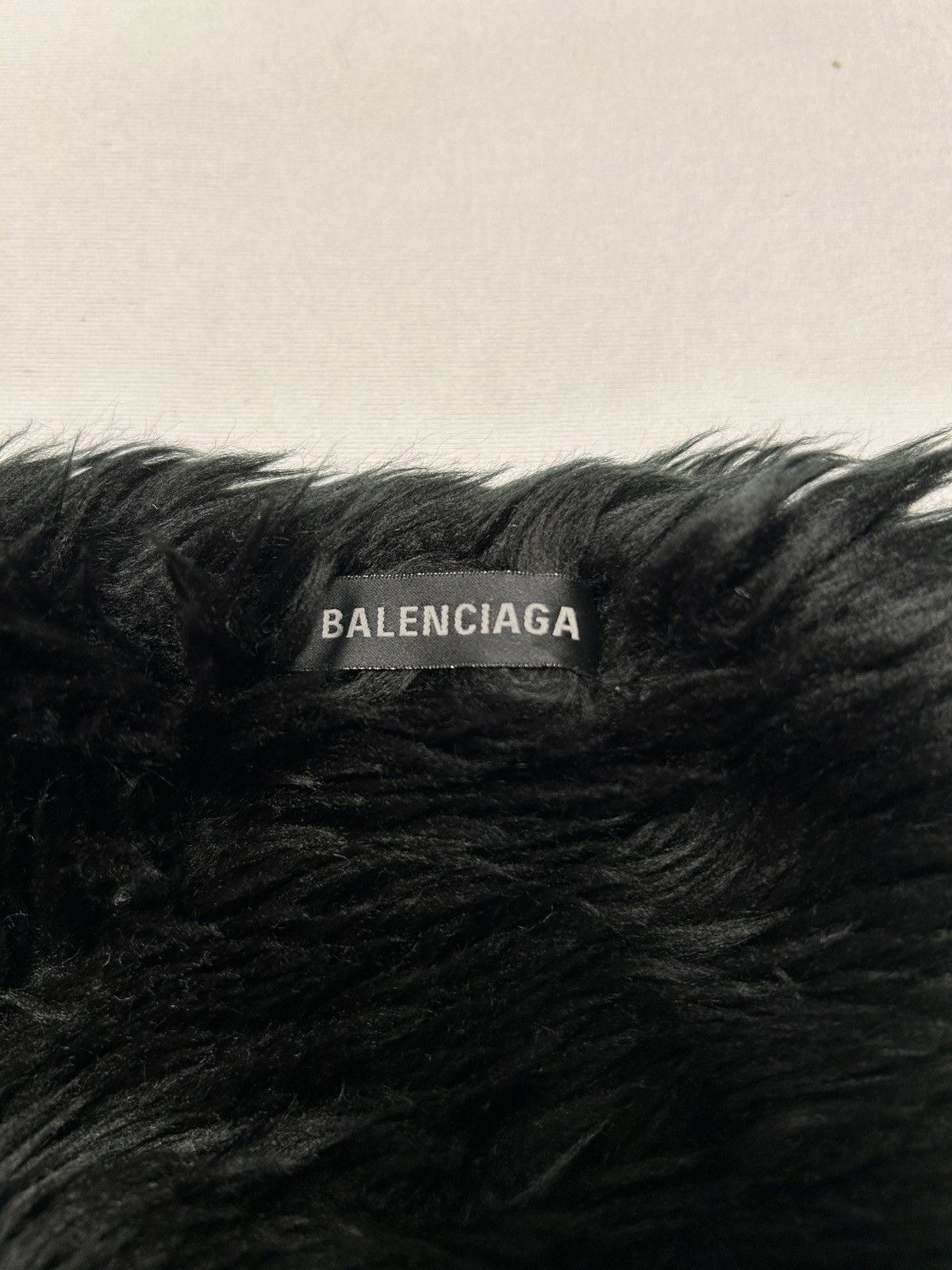 Balenciaga 2023 Mud Show Hooded Faux Fur Scarf Size ONE SIZE - 4 Thumbnail