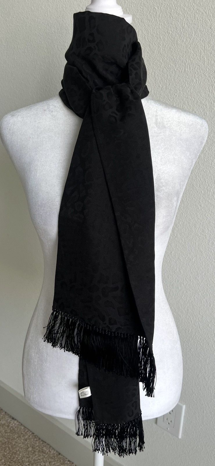 Saint Laurent Paris Saint Laurent opera scarf black silk leopard pattern Size ONE SIZE - 6 Thumbnail