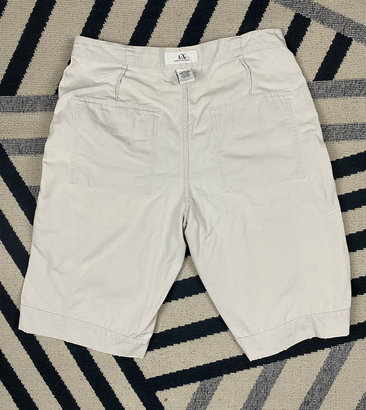 Armani Exchange Pre-loved Armani Exchange White Cargo Shorts Size US 30 / EU 46 - 8 Thumbnail