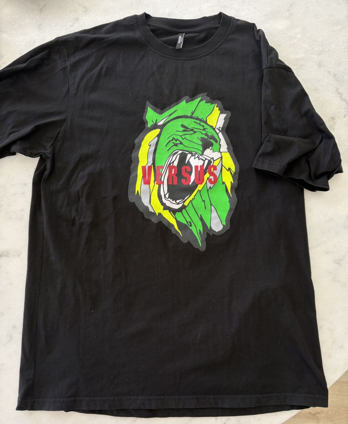 Versus Versace Versus Versace lion t shirt neon - Large Size US L / EU 52-54 / 3 - 1 Thumbnail