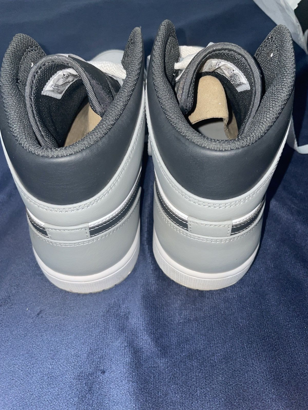 Jordan Brand × Nike Air Jordan 1 Mid Size US 11 / EU 44 - 4 Thumbnail