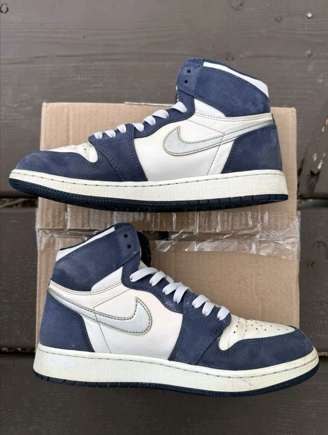 Jordan Brand Nike Air Jordan Retro 1 High OG CO.JP Midnight Navy Size 7 Size US 7 / EU 40 - 4 Thumbnail