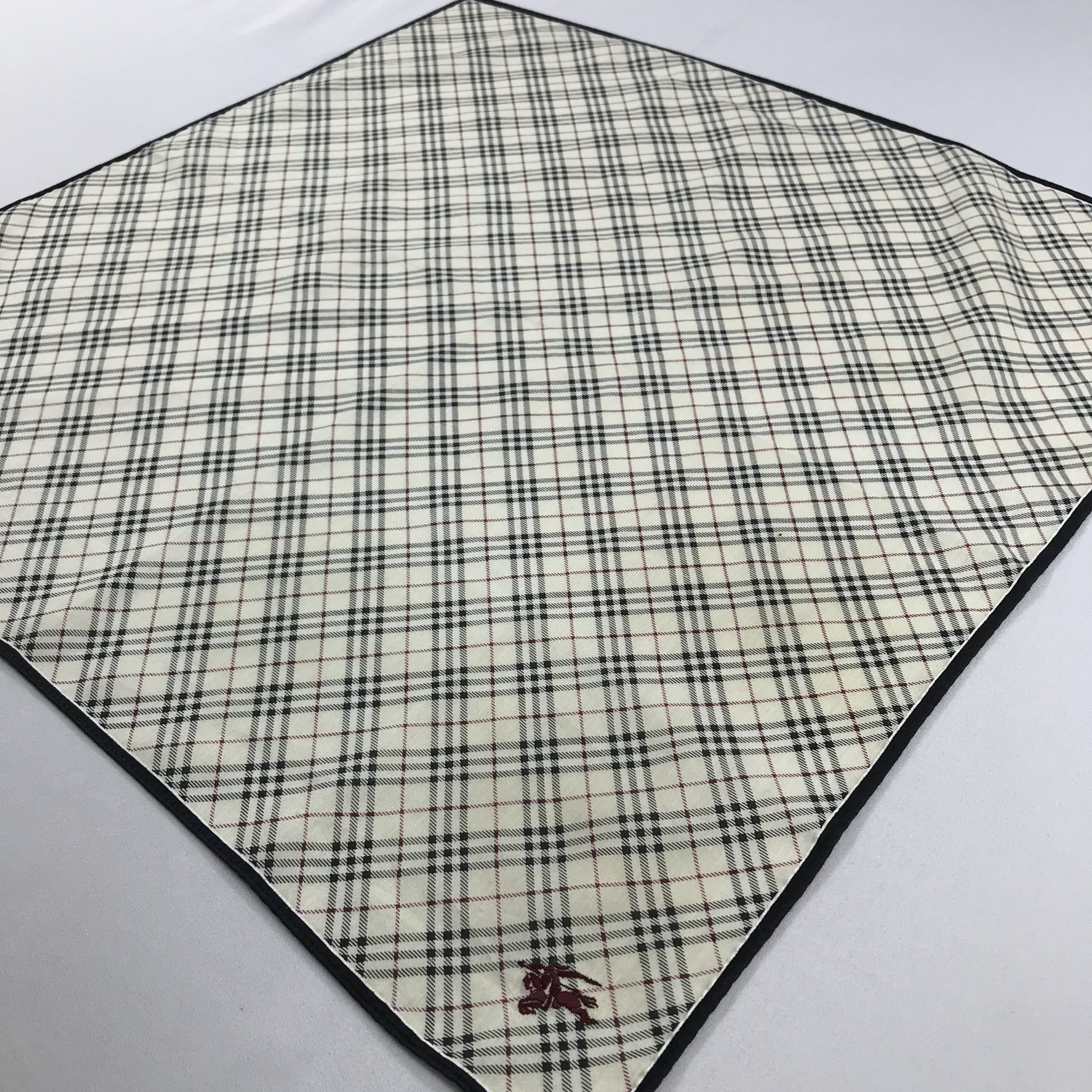 Burberry × Vintage Burberry Bandana / Handkerchief / Neckerchief - S1945 Size ONE SIZE - 2 Thumbnail