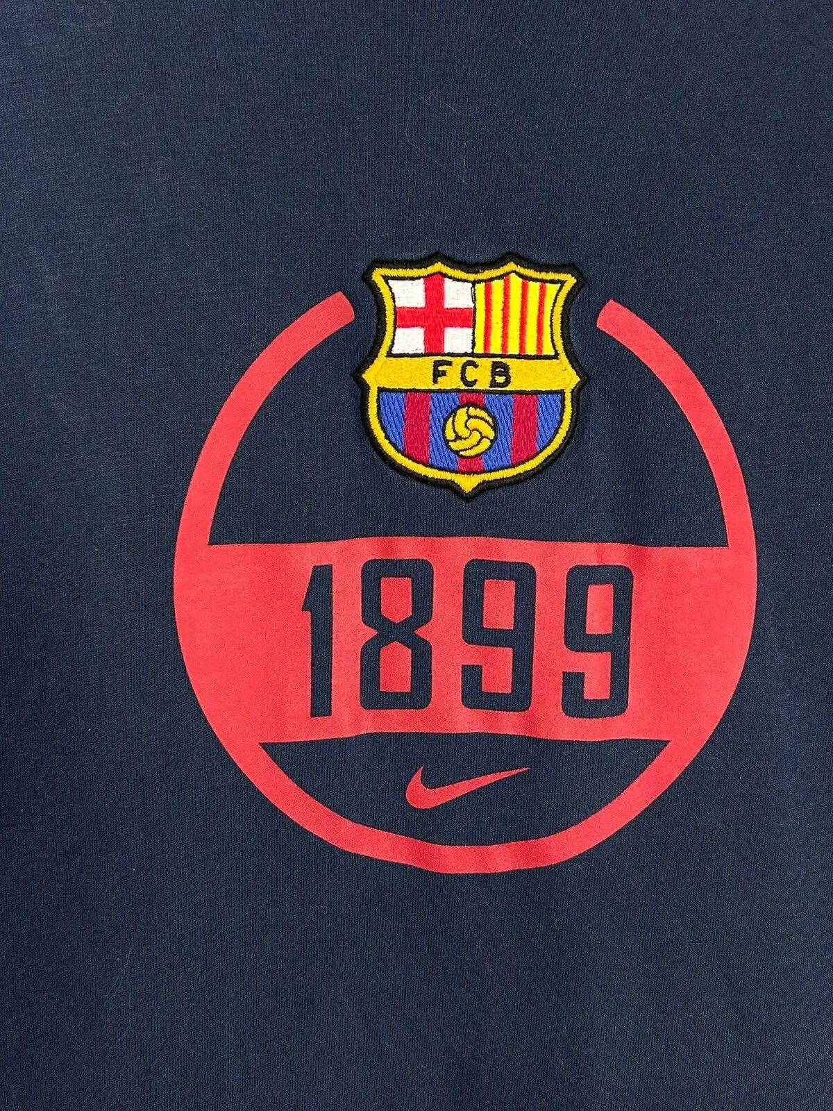 Nike 00s Vintage Nike Team FC Barcelona 1899 Center Logo T-Shirt Size US L / EU 52-54 / 3 - 2 Thumbnail