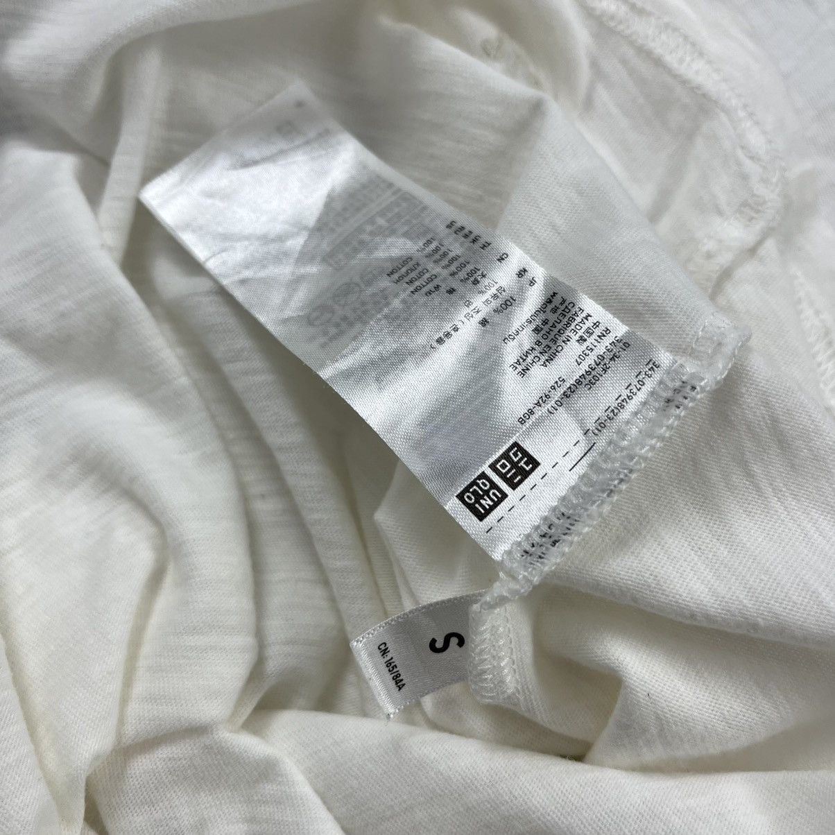 Undercover × Uniqlo Jun Takahashi Undercover x Uniqlo New Standard Family Raglan Size US S / EU 44-46 / 1 - 9 Thumbnail
