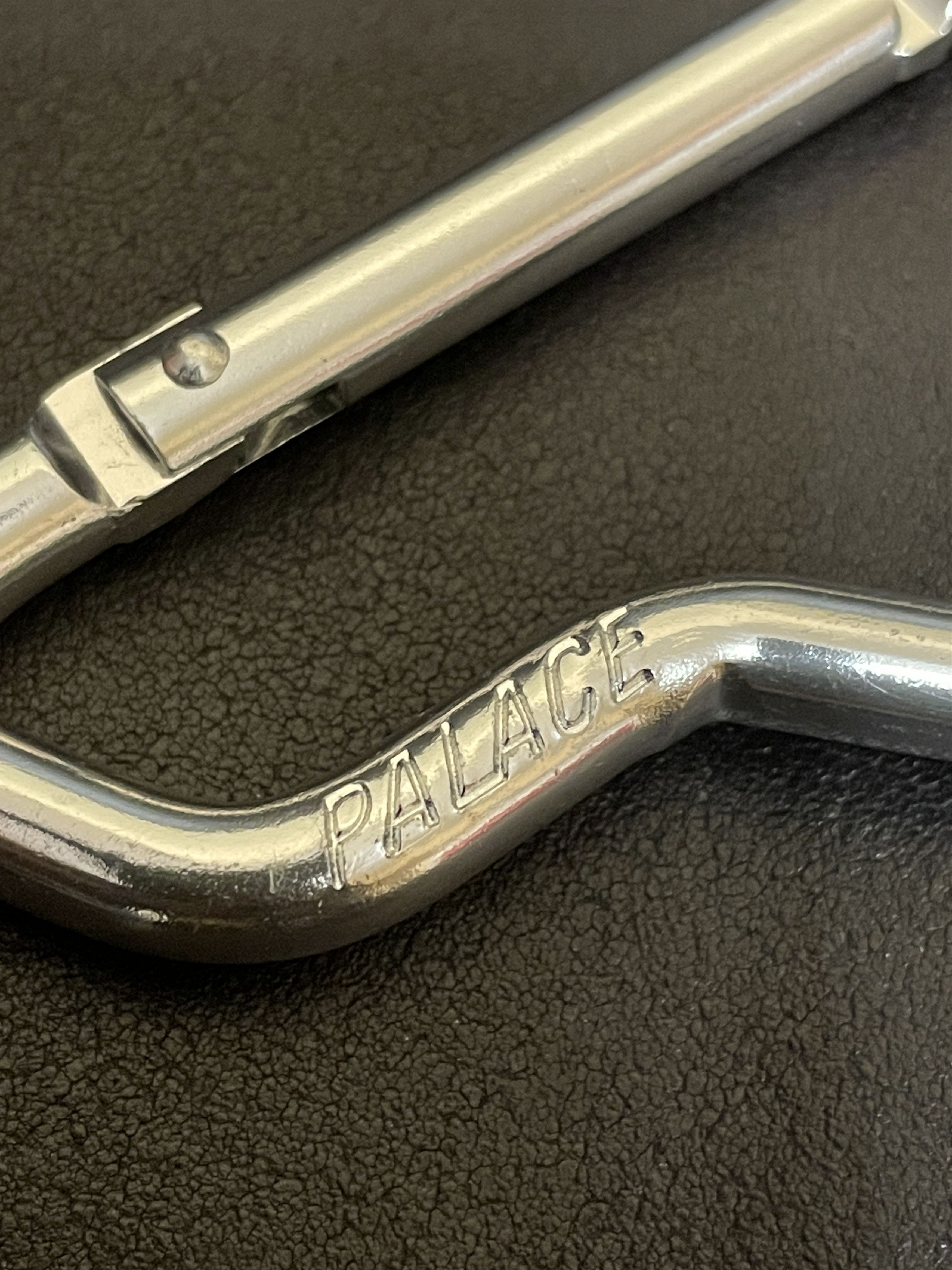 Palace Carabiner Size ONE SIZE - 2 Thumbnail