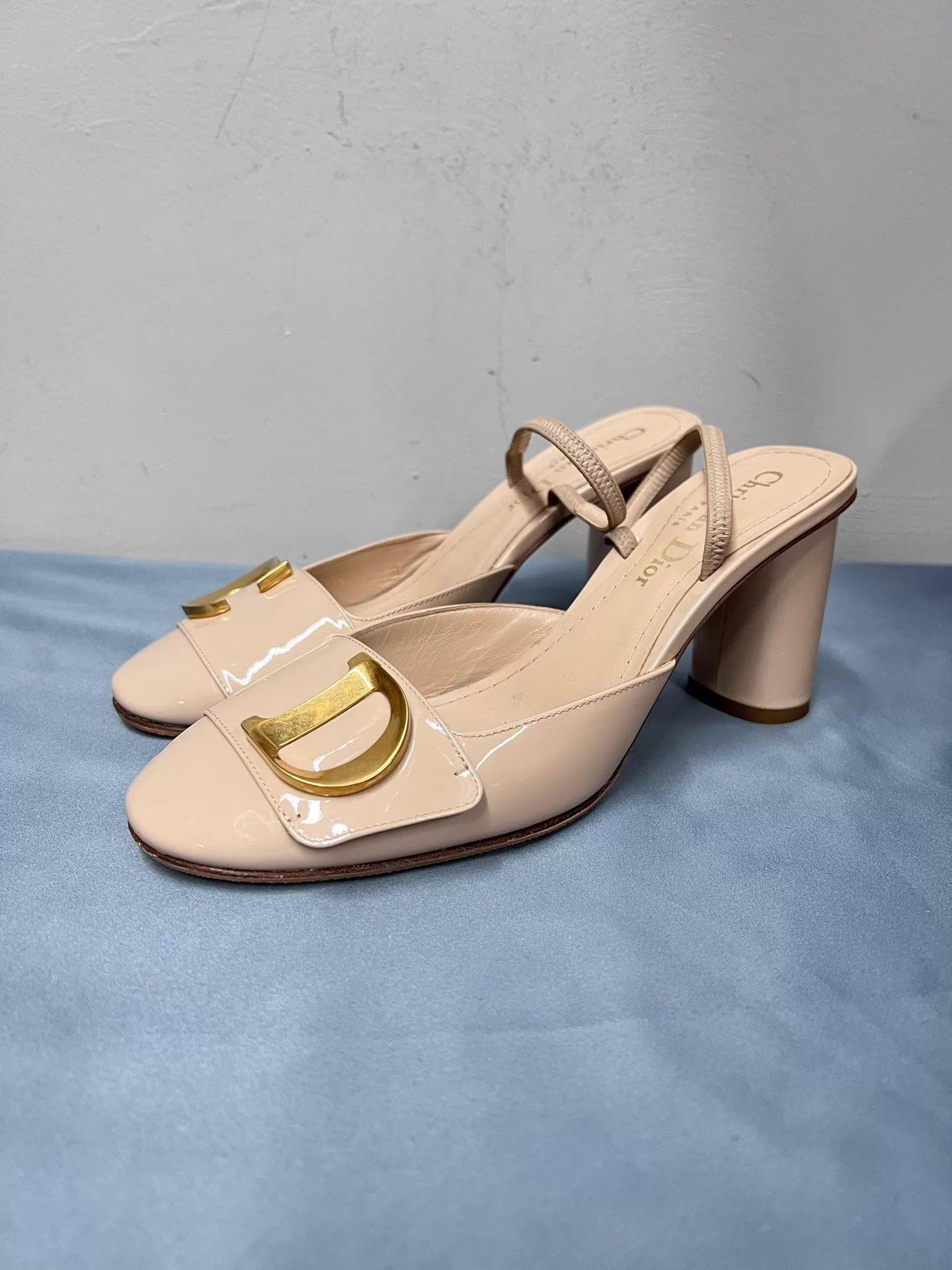 Dior Dior C'est Dior Nude Patent Leather Round-Toe Block Heel 36 Size US 5.5 / IT 35.5 - 1 Thumbnail