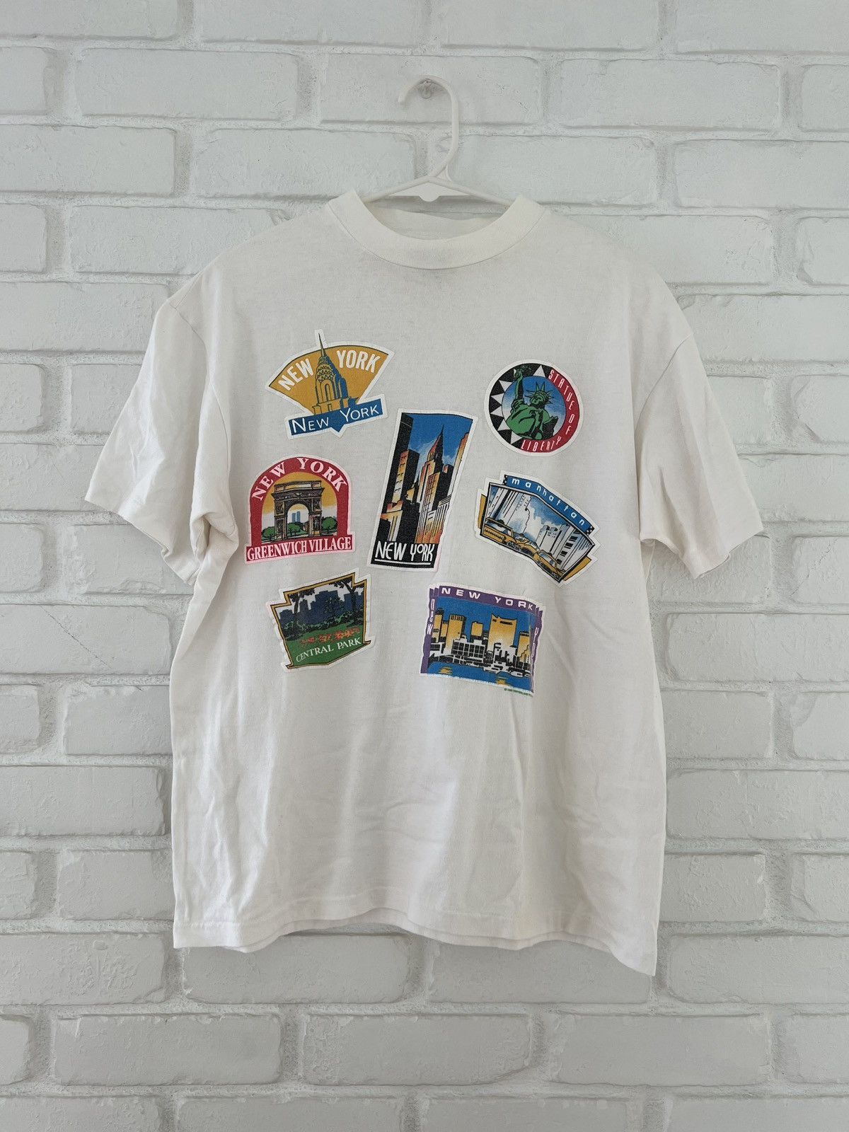 Vintage Vintage New York Stickers Tee Size US L / EU 52-54 / 3 - 1 Thumbnail