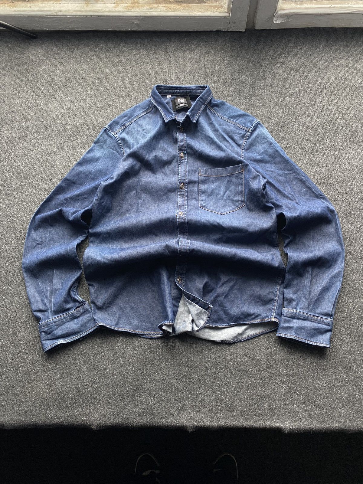 Dolce & Gabbana 🔥Dolce Gabbana brad 16 1/2 42 m size denim button up shirt Size US M / EU 48-50 / 2 - 1 Thumbnail